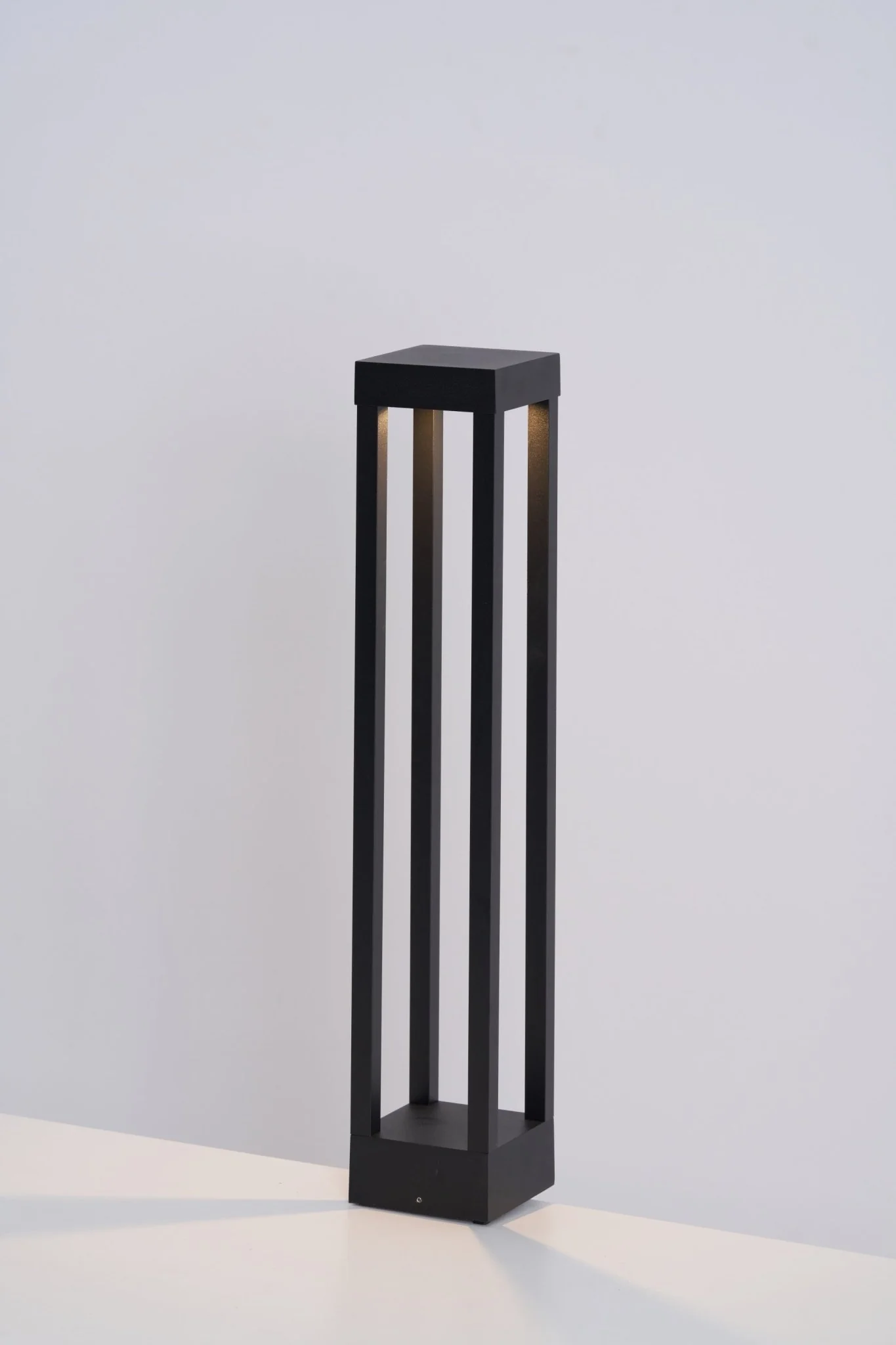 Obsidian Post Outdoor Light - Image 13