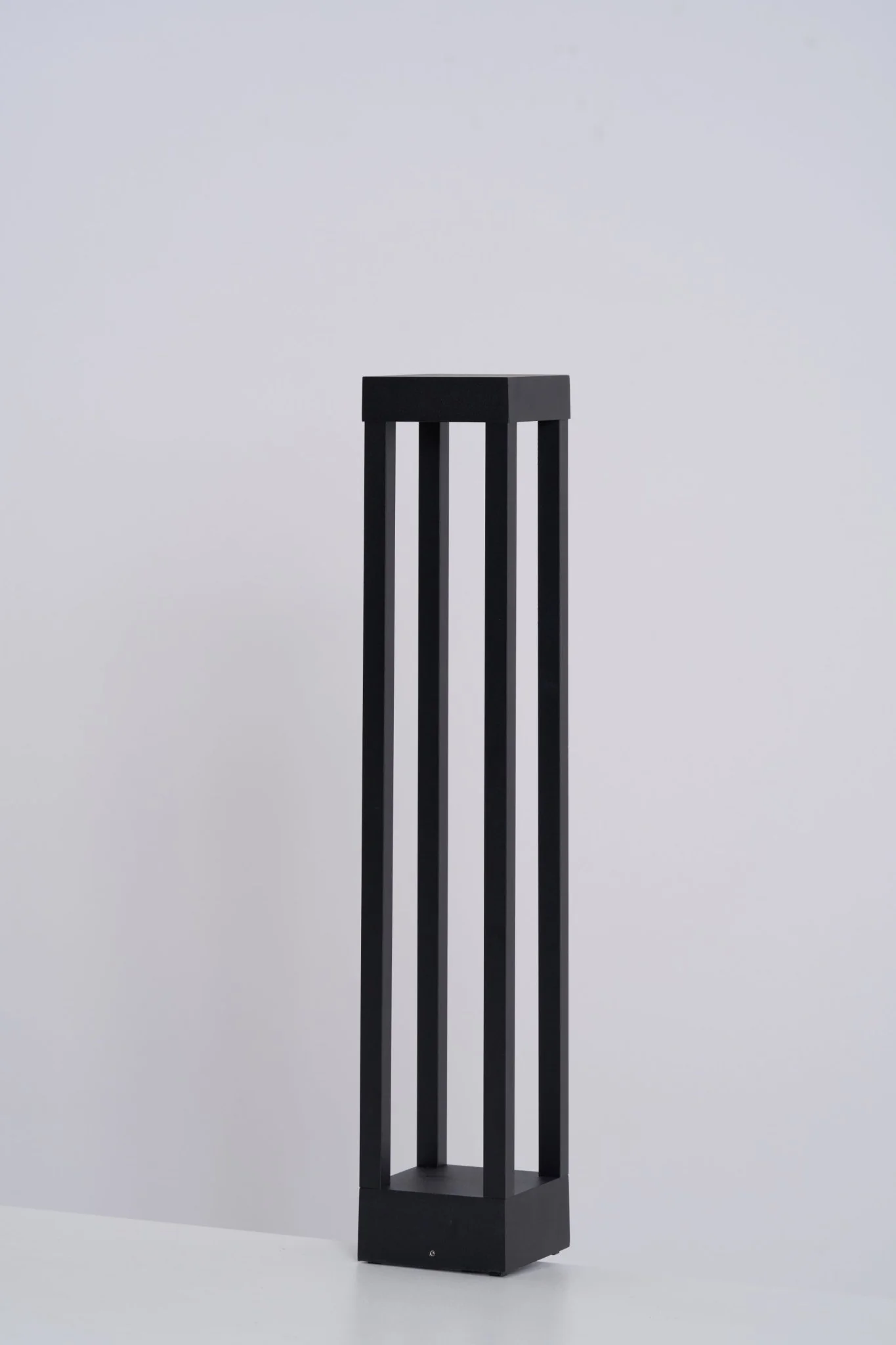 Obsidian Post Outdoor Light - Image 16