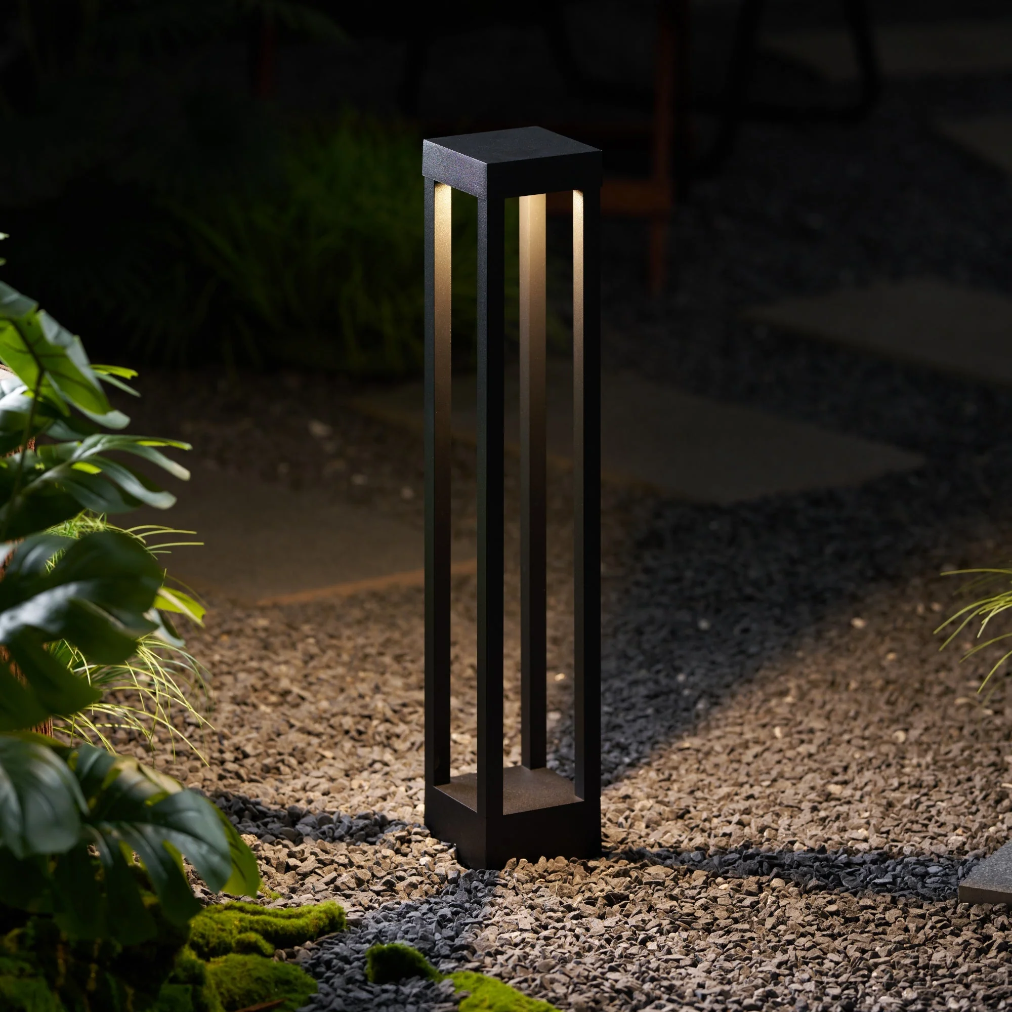 Obsidian Post Outdoor Light - Image 27