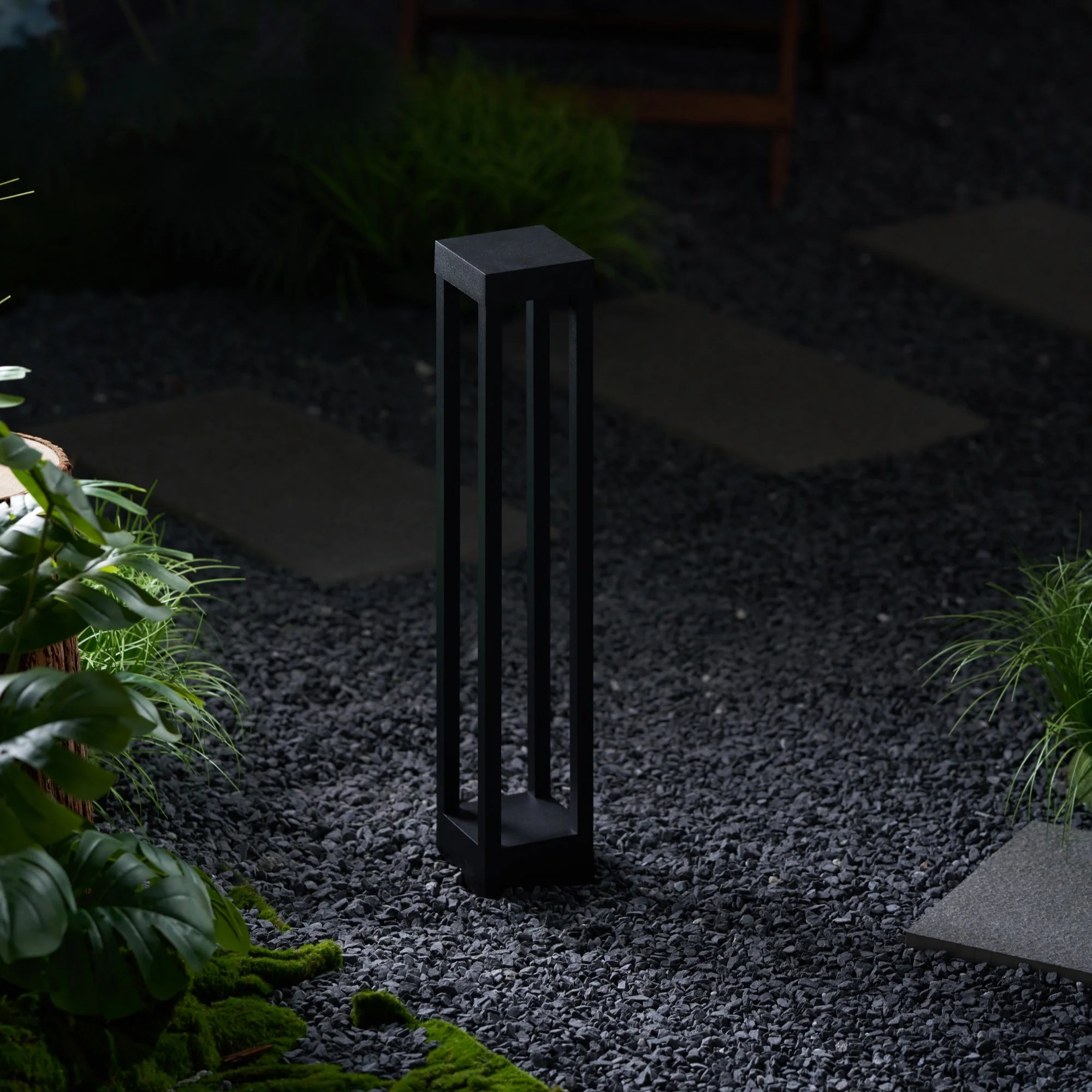 Obsidian Post Outdoor Light - Image 6