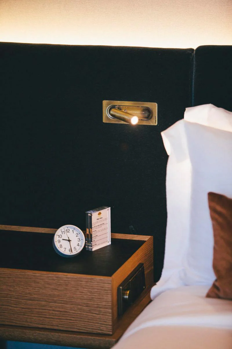 OmniLux Reading Lamp - Image 21