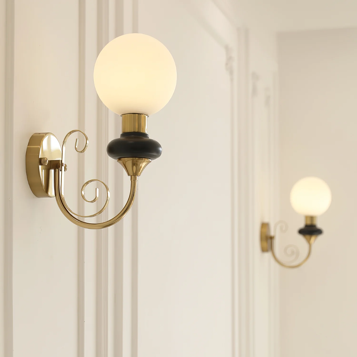 Onyx Wall Lamp - Image 3