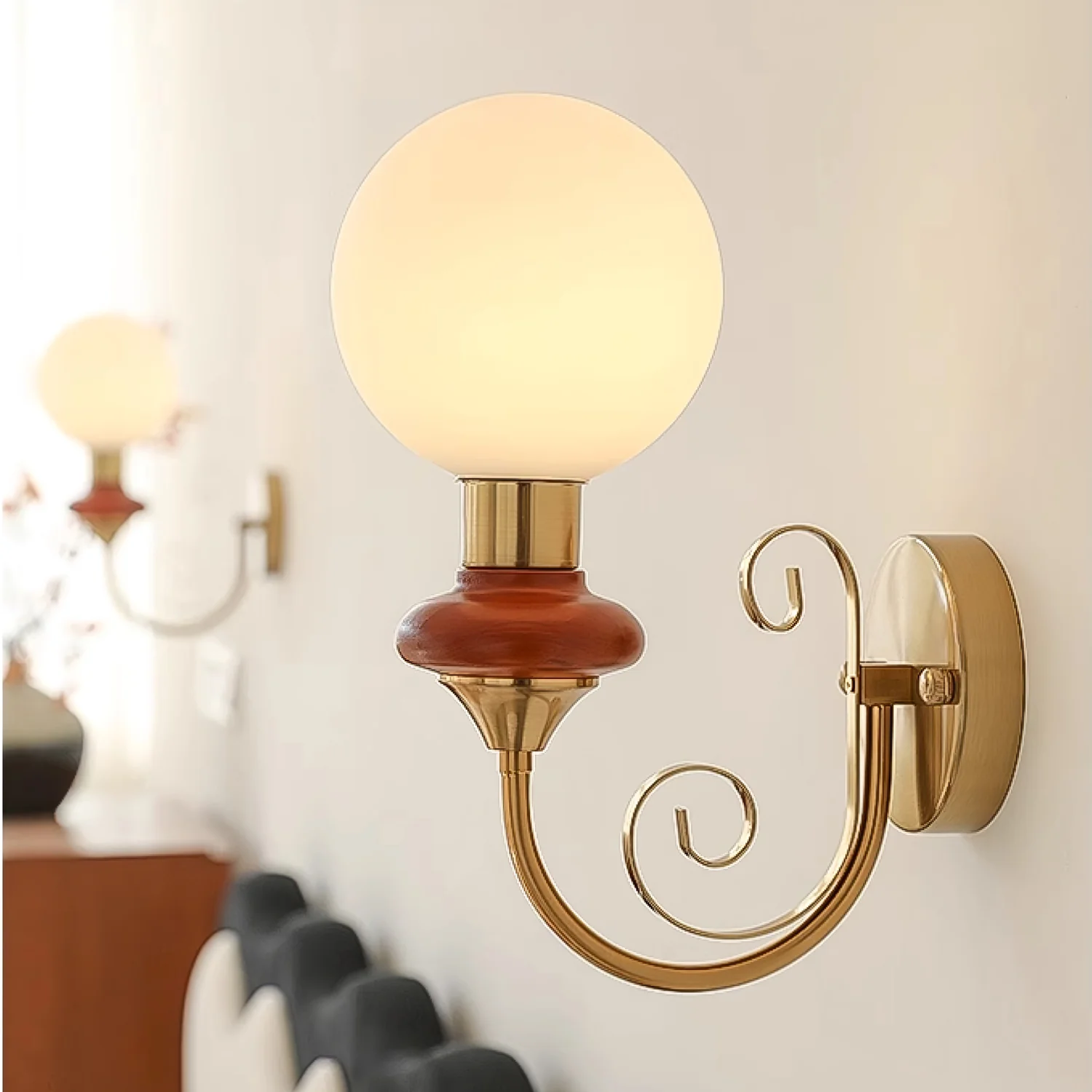 Onyx Wall Lamp - Image 5