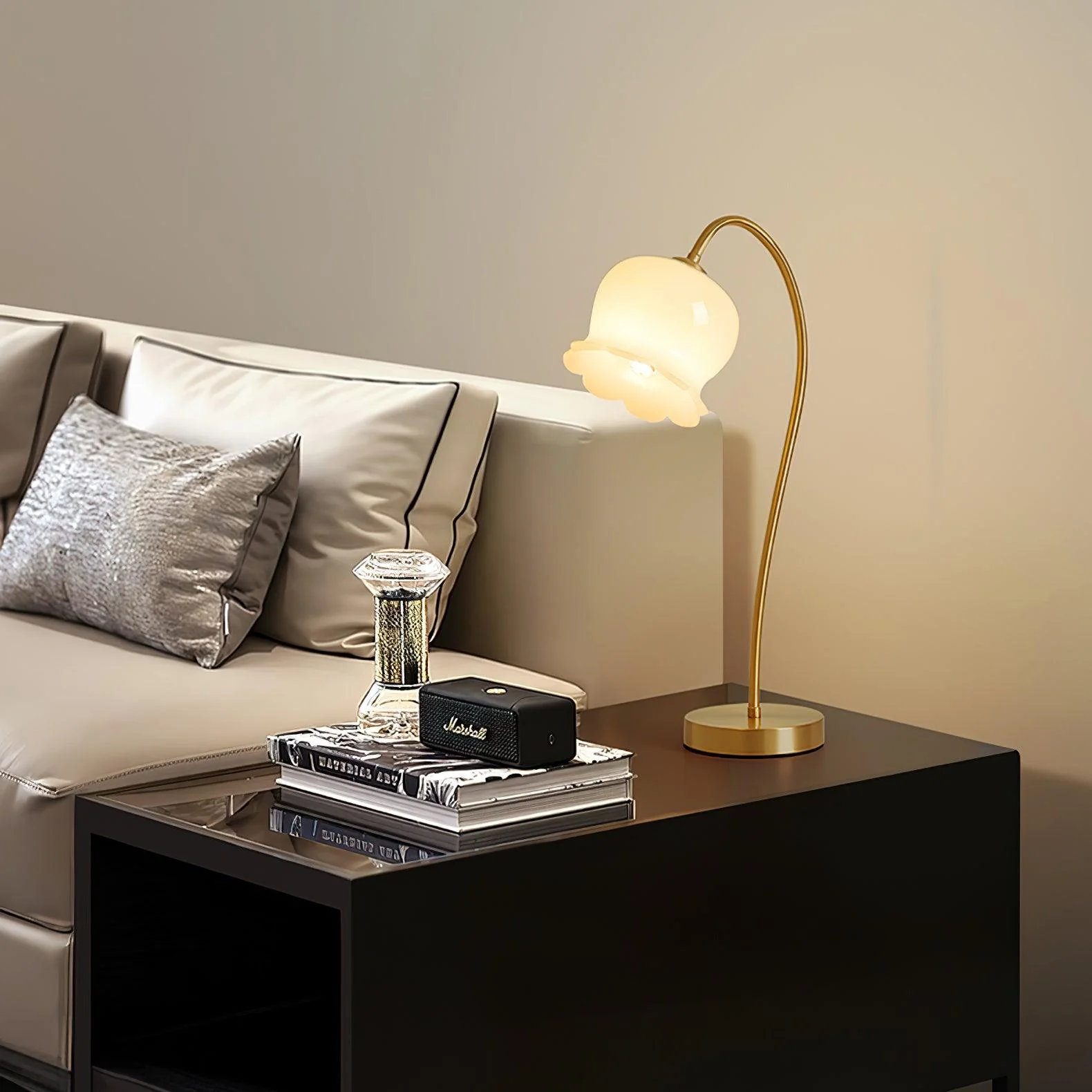 Orchids Table Lamp - Image 4