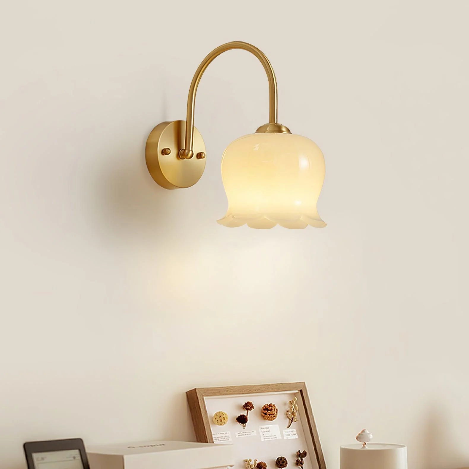 Orchids Wall Lamp - Image 4