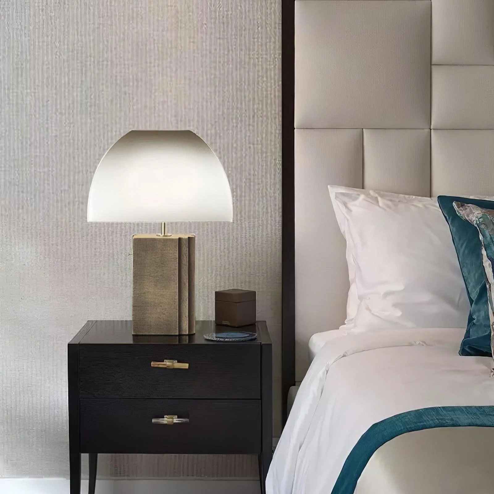Oregon Table Lamp - Image 3