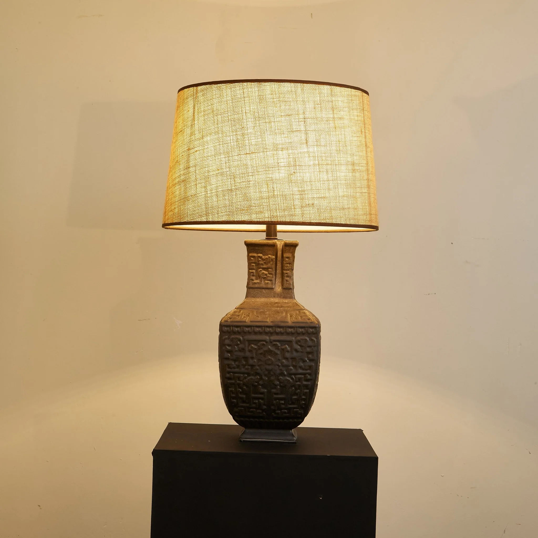 Orendi Table Lamp - Image 12