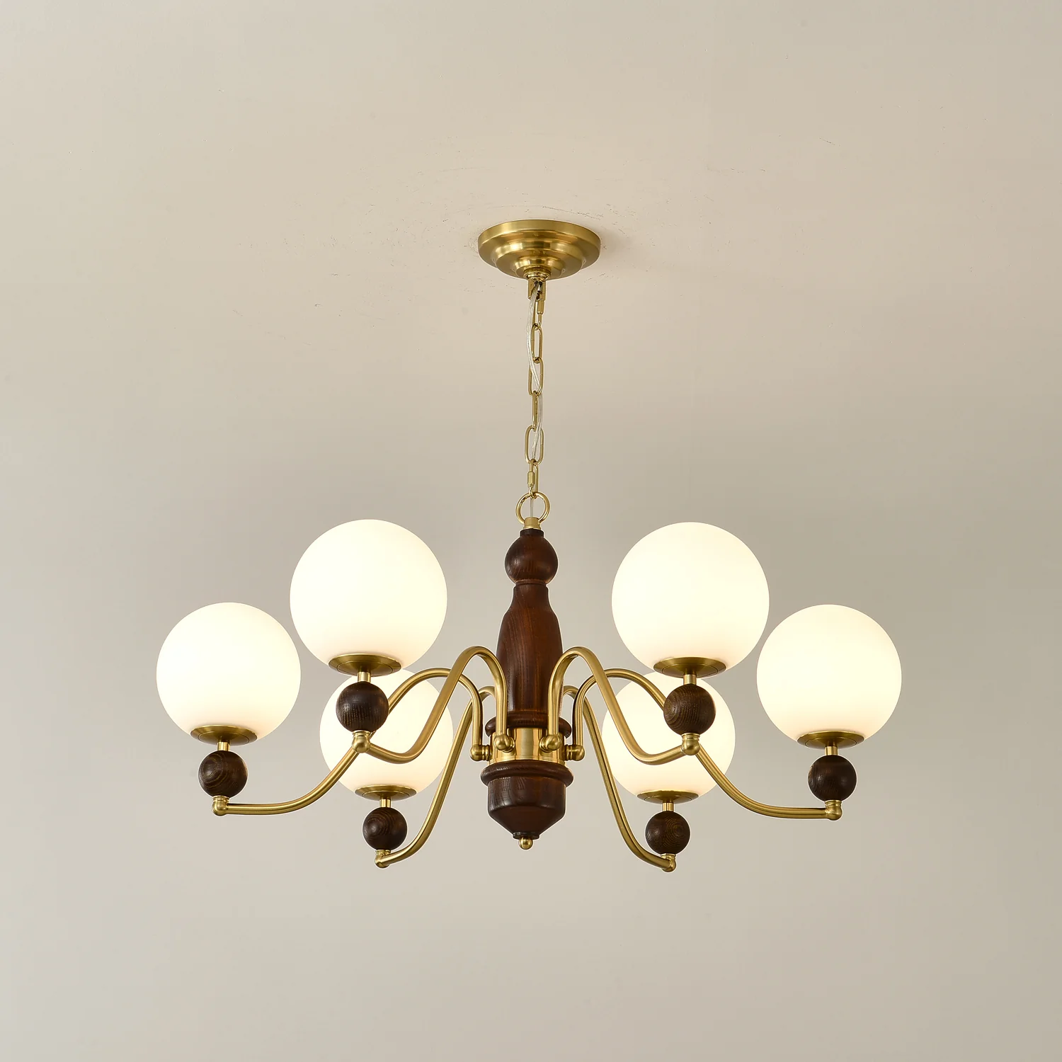 Ornate Heritage Chandelier - Image 24