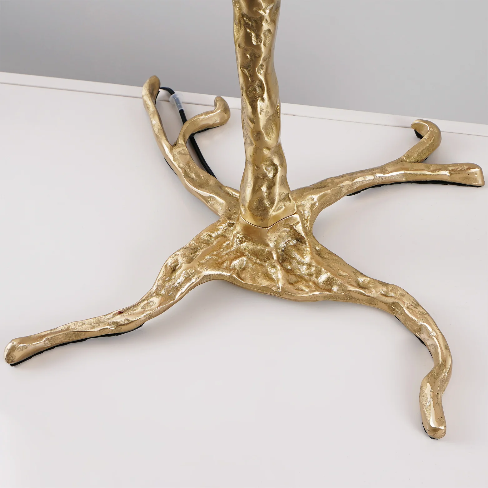 Ostrich Feather Brass Floor Lamp - Image 133