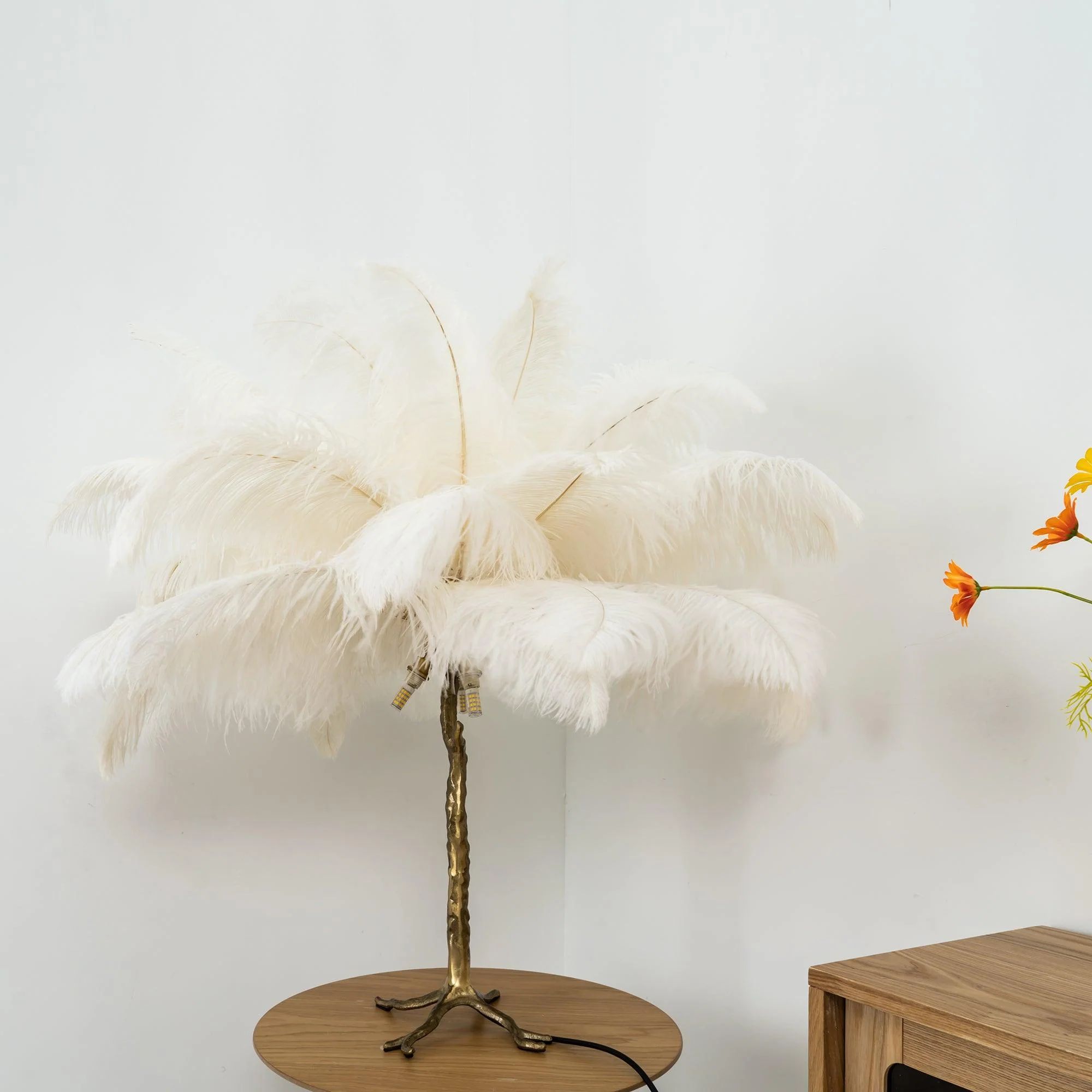 Ostrich Feather Table Lamp - Image 99