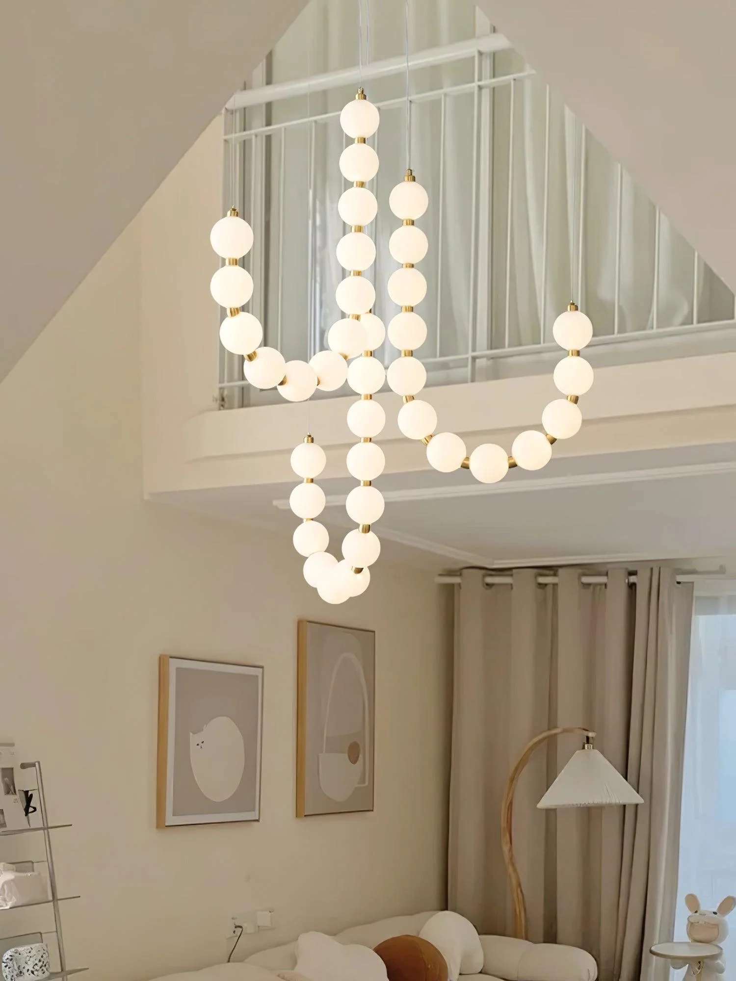 Acrylic Pearl Necklace Chandelier - Image 13
