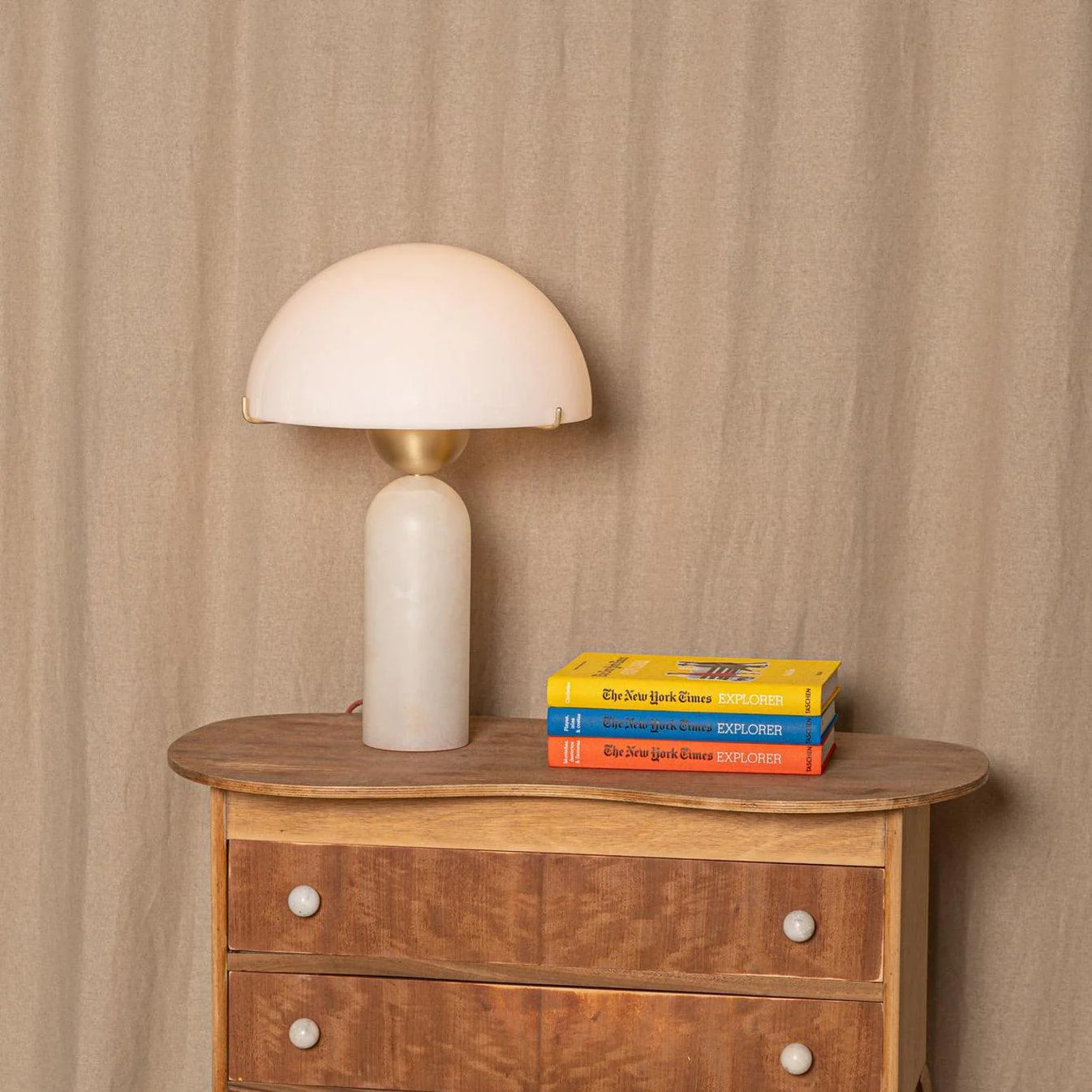 Peono Alabaster Table Lamp - Image 28
