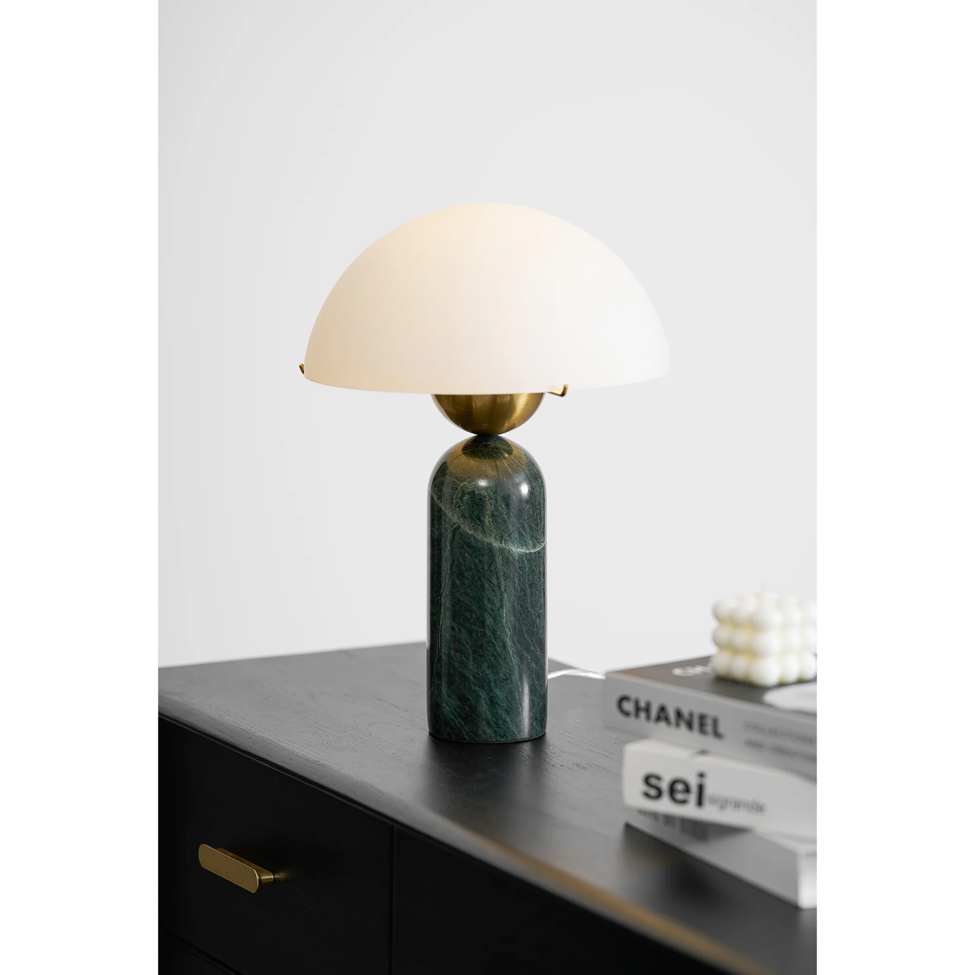 Peono Alabaster Table Lamp - Image 43