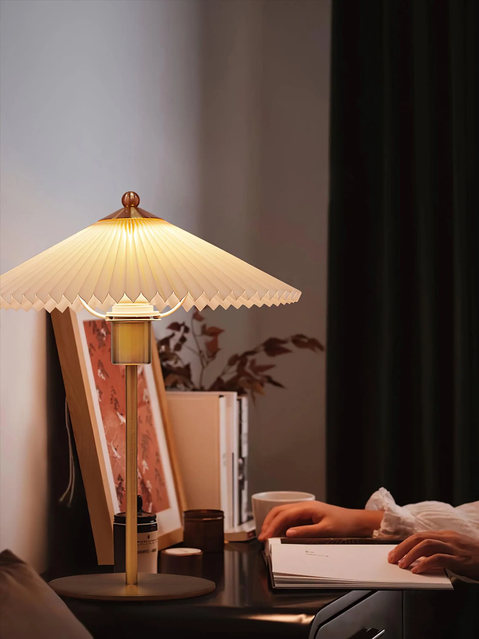 Perla Pleated Table Lamp - Image 12