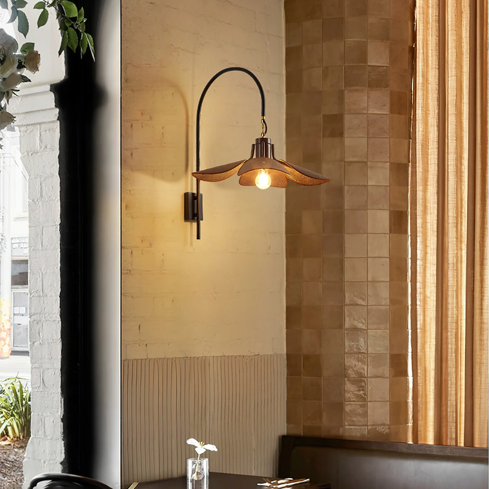Petal Bloom Wall Lamp - Image 12