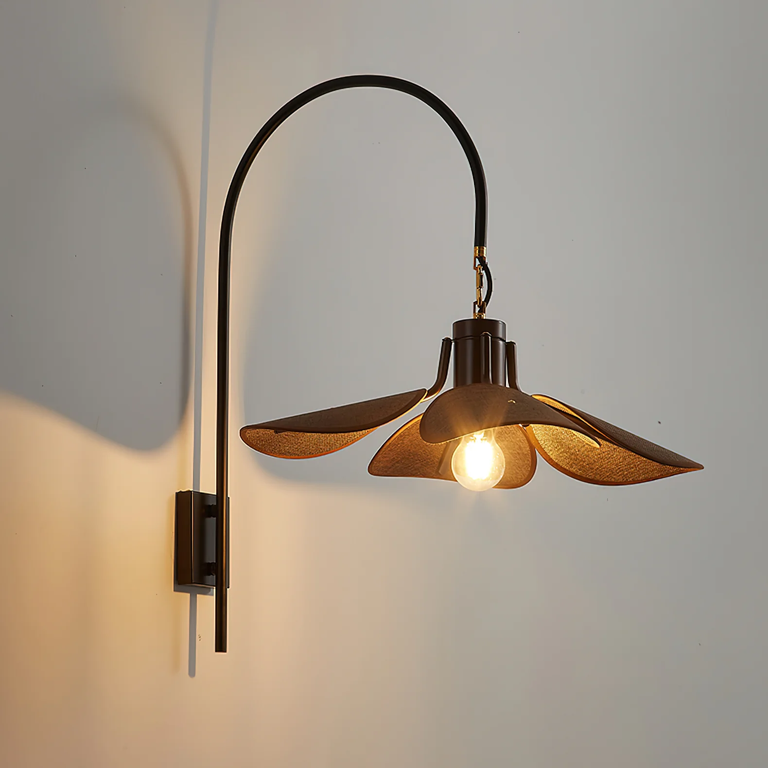 Petal Bloom Wall Lamp - Image 13