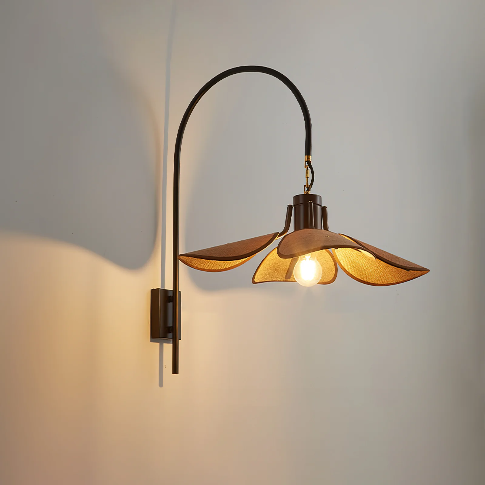 Petal Bloom Wall Lamp - Image 14