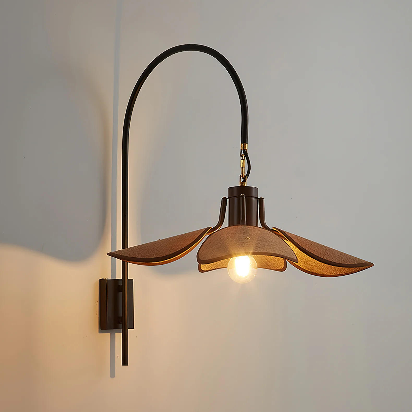 Petal Bloom Wall Lamp - Image 9