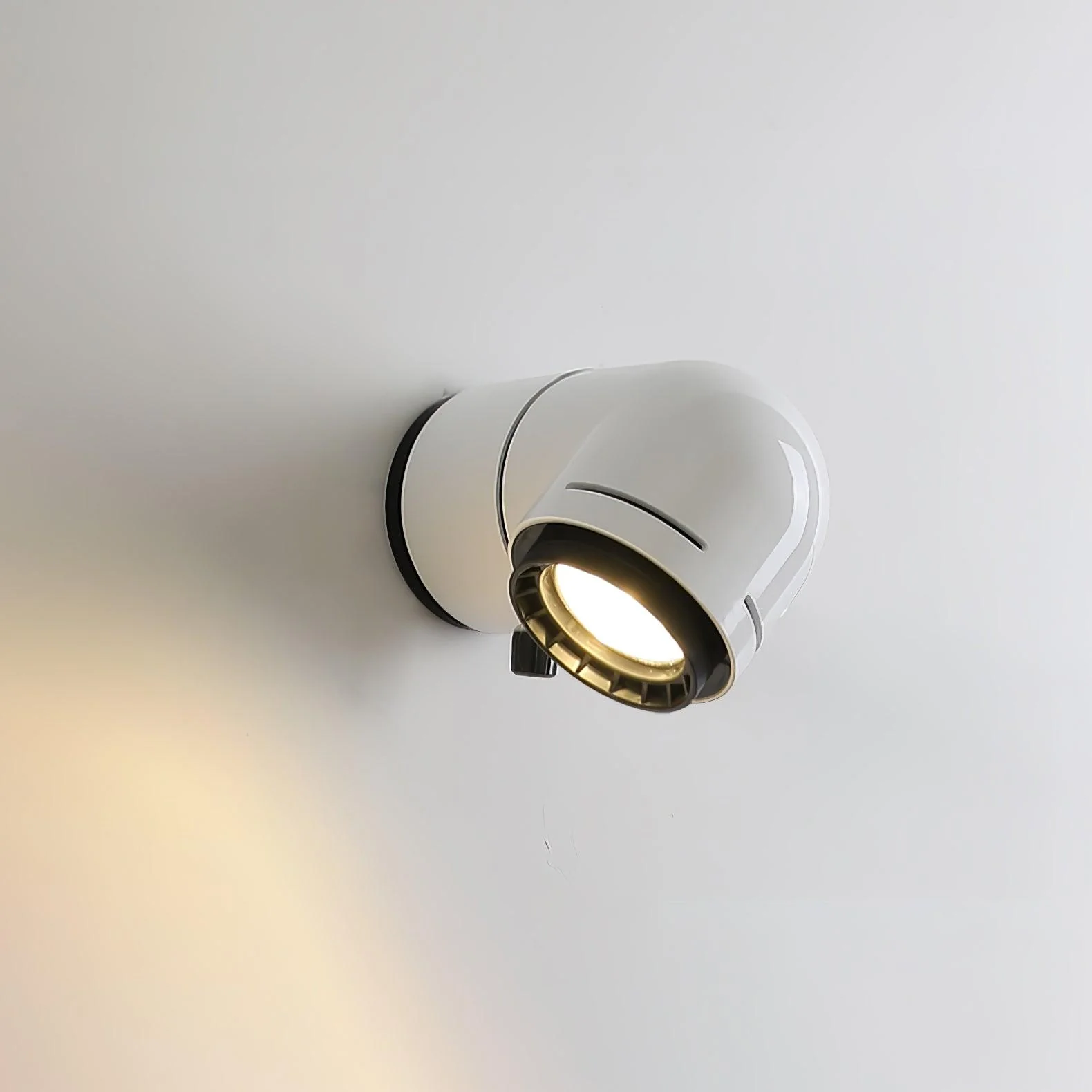 Petit Tatu Wall Light - Image 3