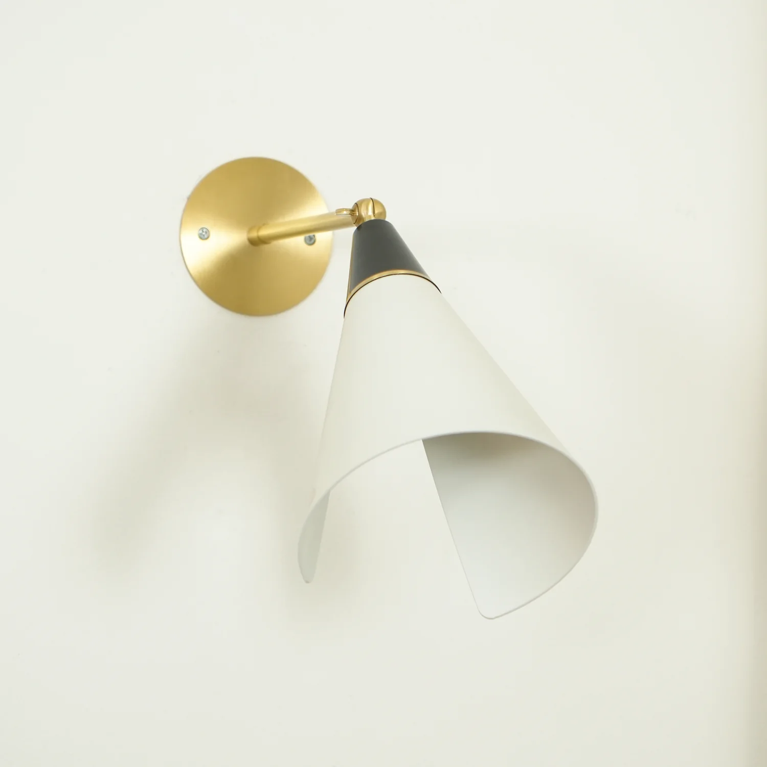 Petite Magari Wall Lamp - Image 21