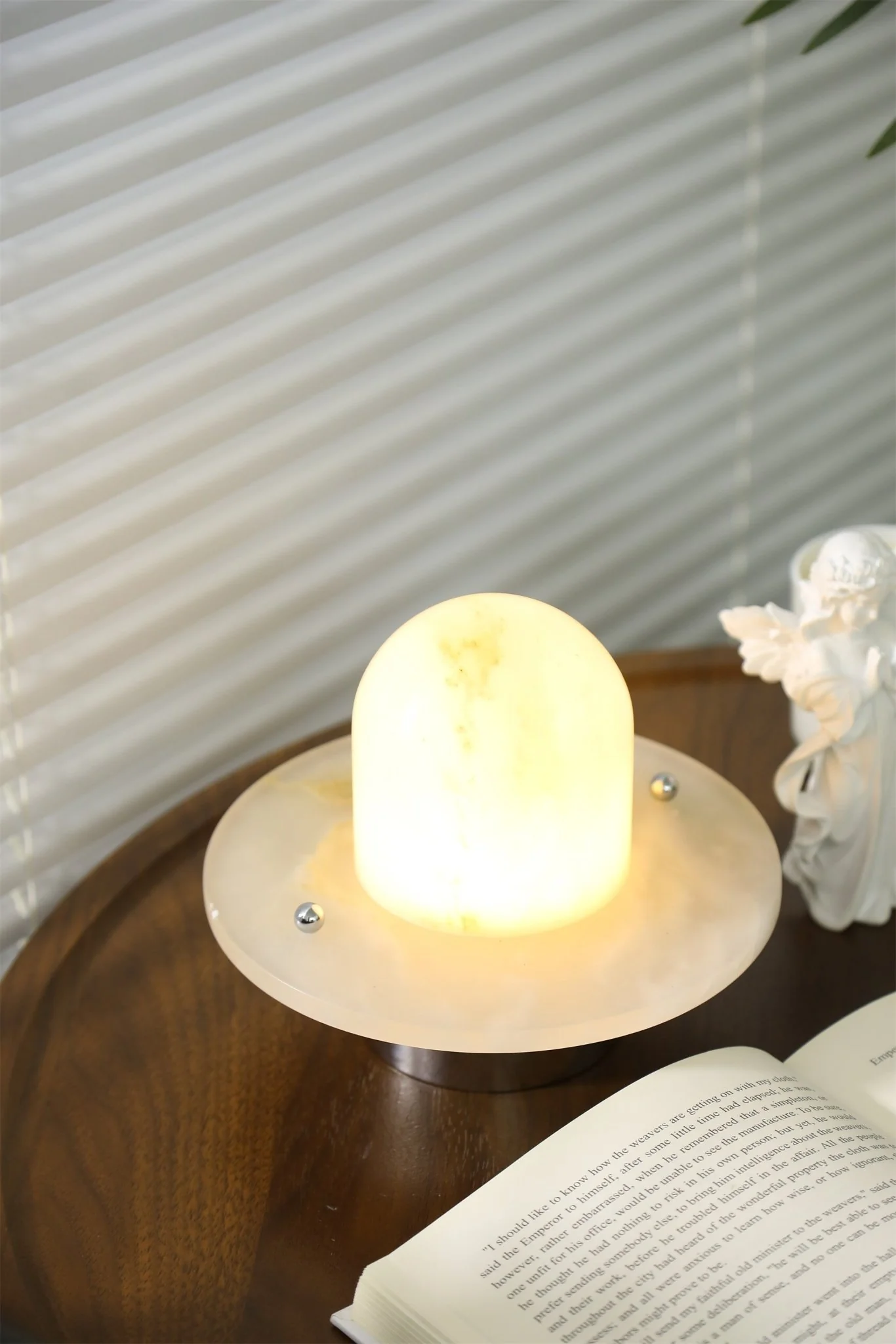 Petrified Alabaster Table Lamp - Image 7