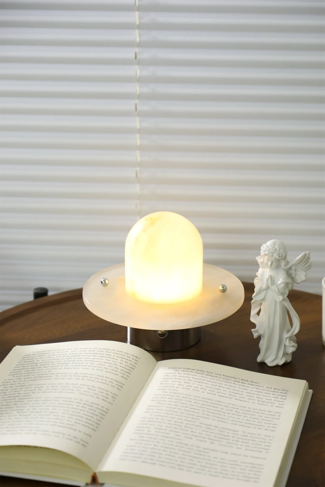 Petrified Alabaster Table Lamp - Image 9