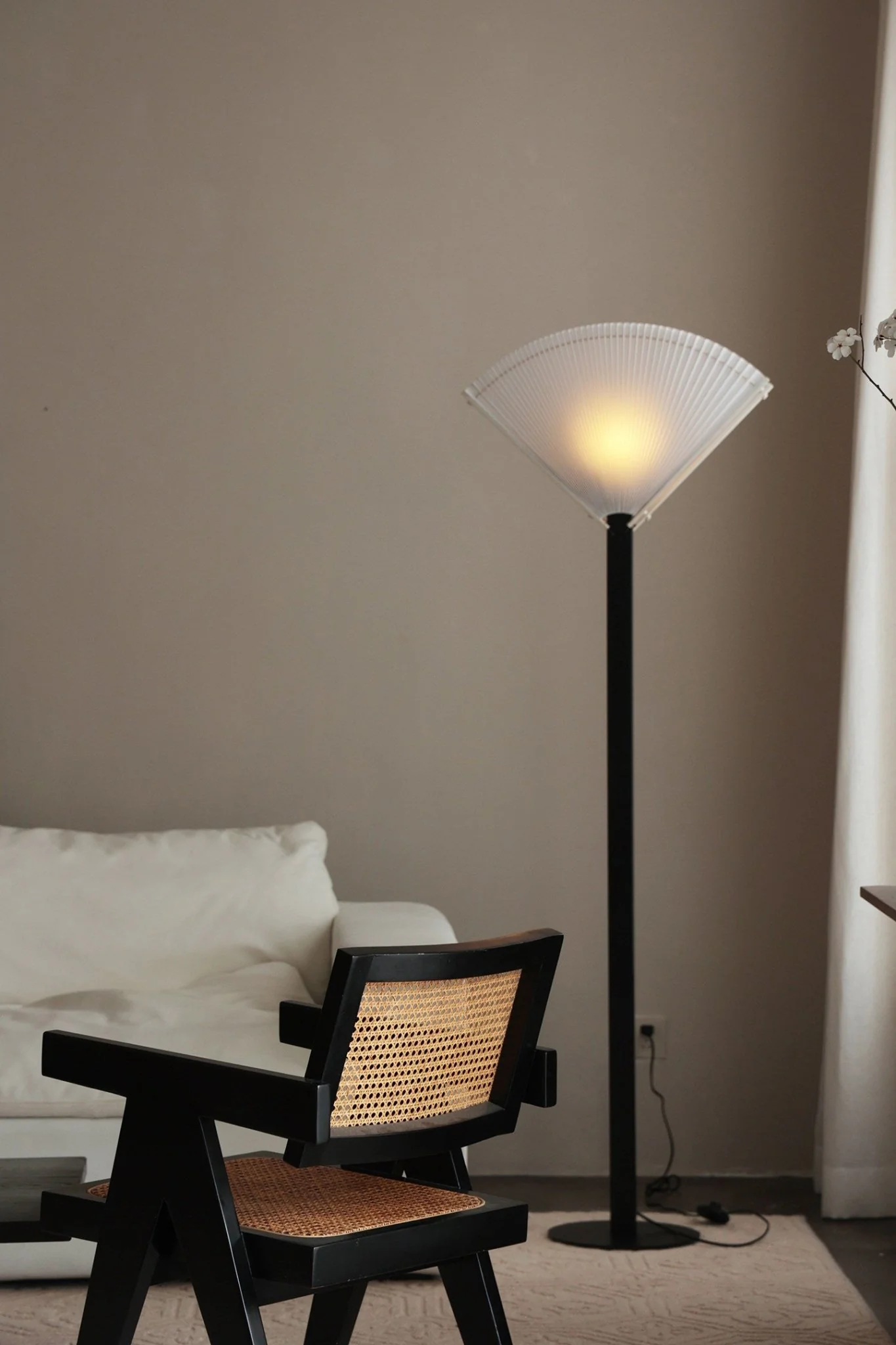 Pleated Fan Floor Lamp - Image 14