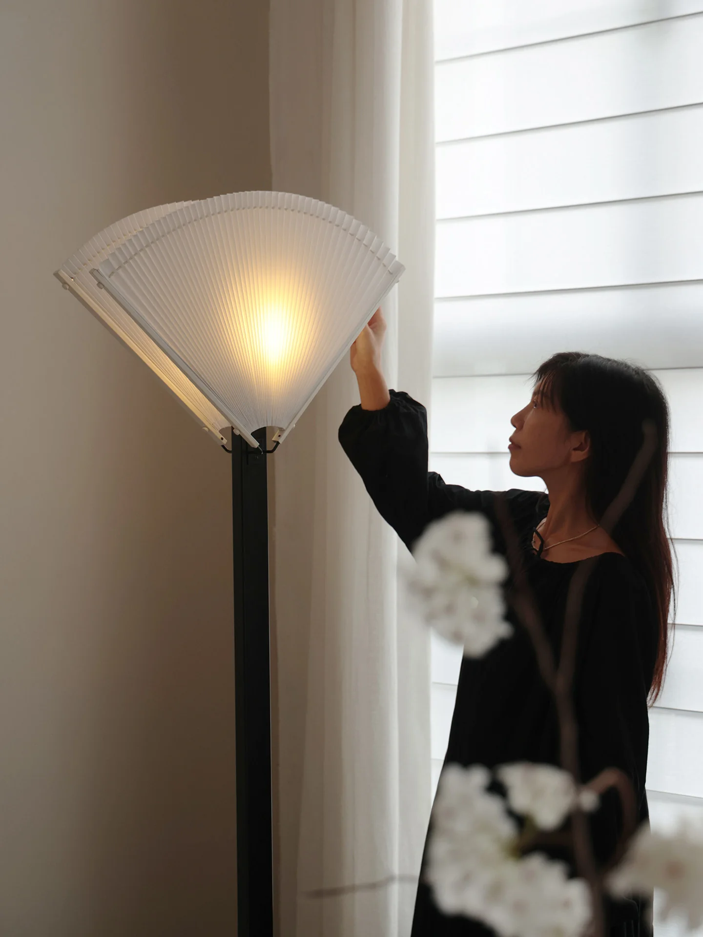 Pleated Fan Floor Lamp - Image 6