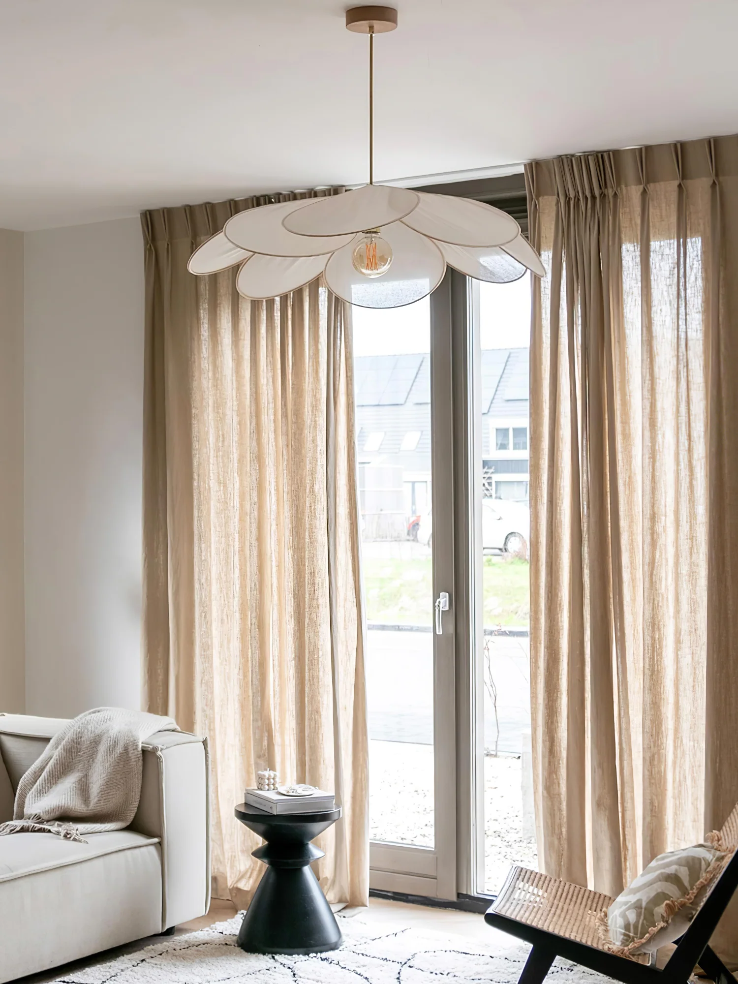 Precieuse Petals Pendant Lamp - Image 80