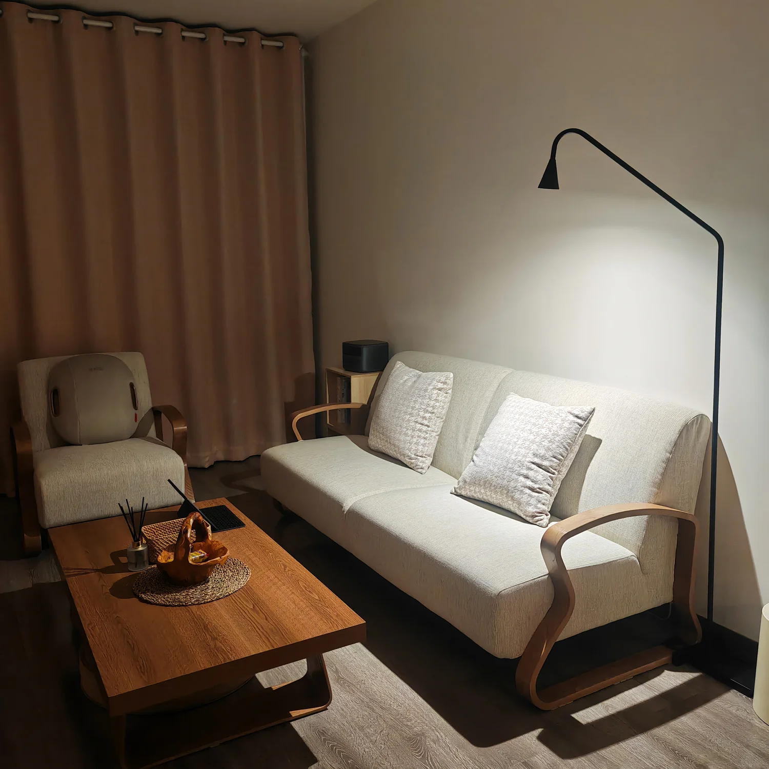 Pureform Floor Lamp - Image 10