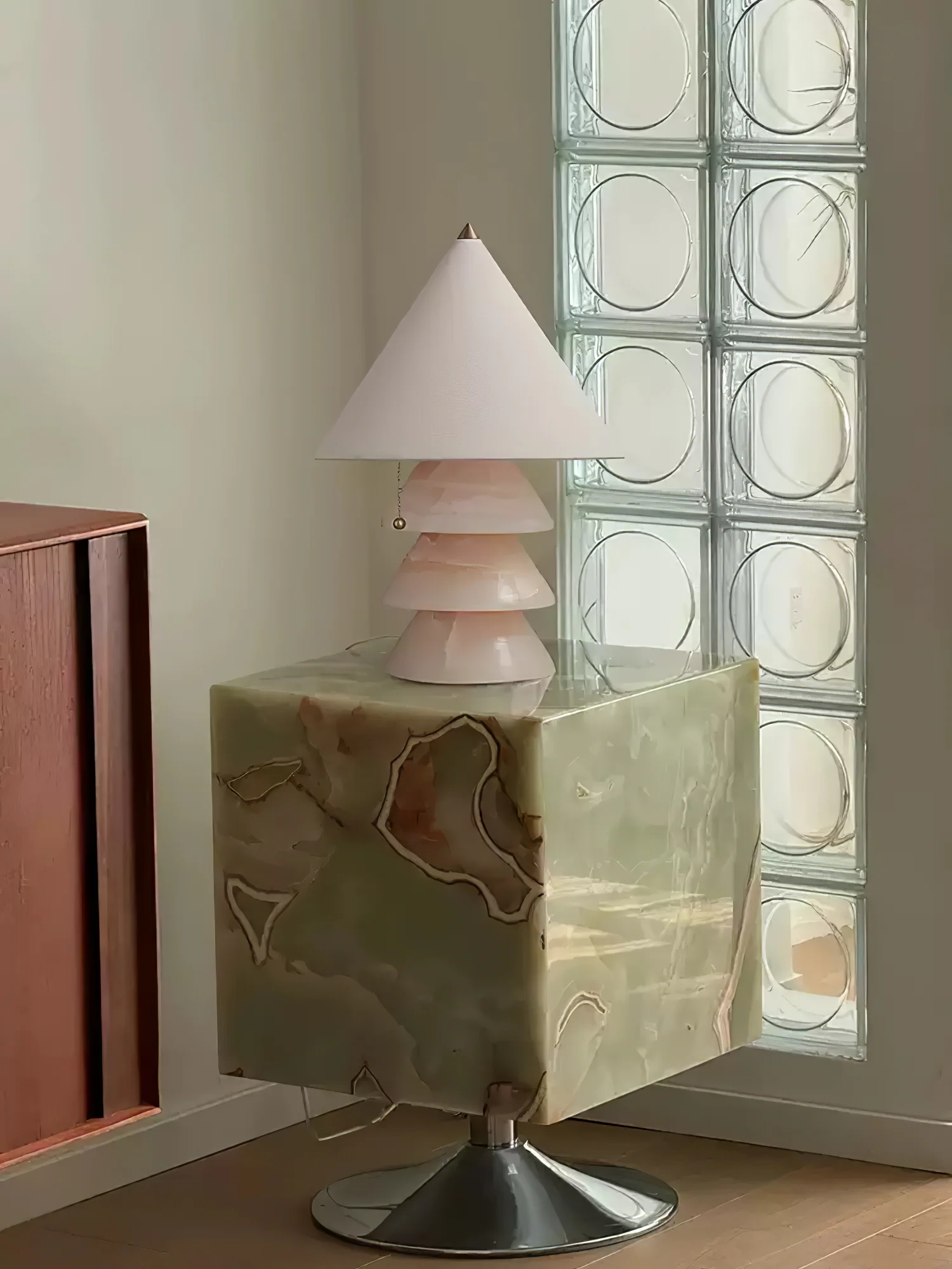 Pyralis Onyx Table Lamp - Image 9
