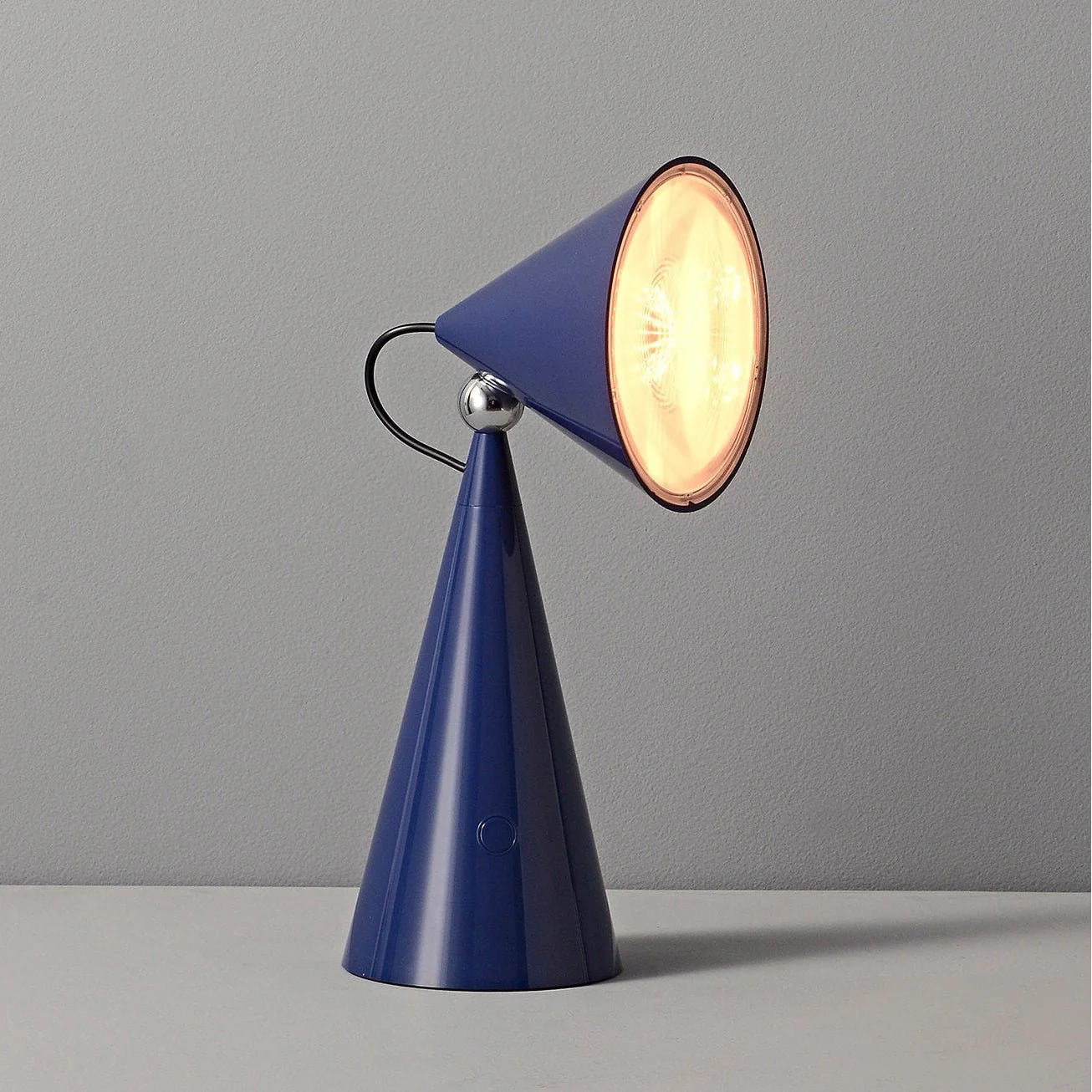 Rechargeable Cone Table Lamp - Image 5