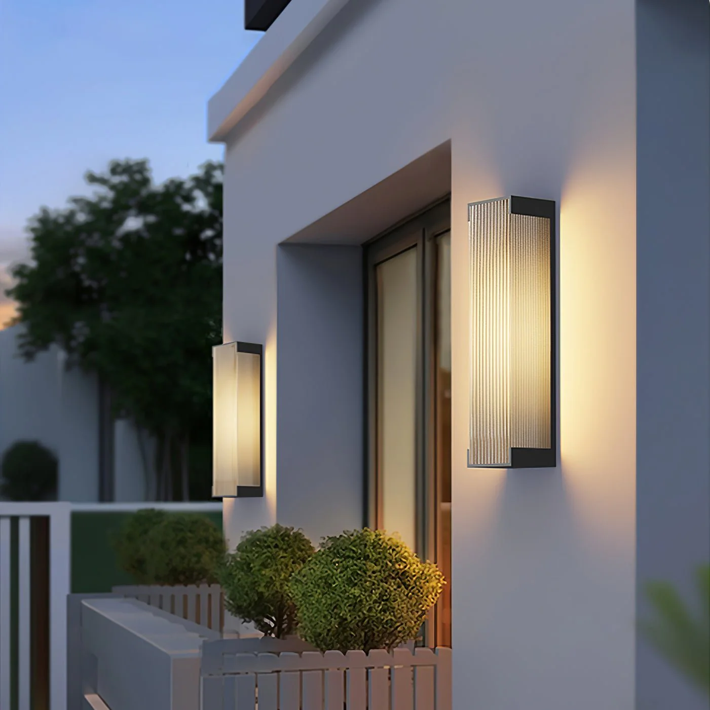 Rectangular Solar Outdoor Wall Light - Image 4