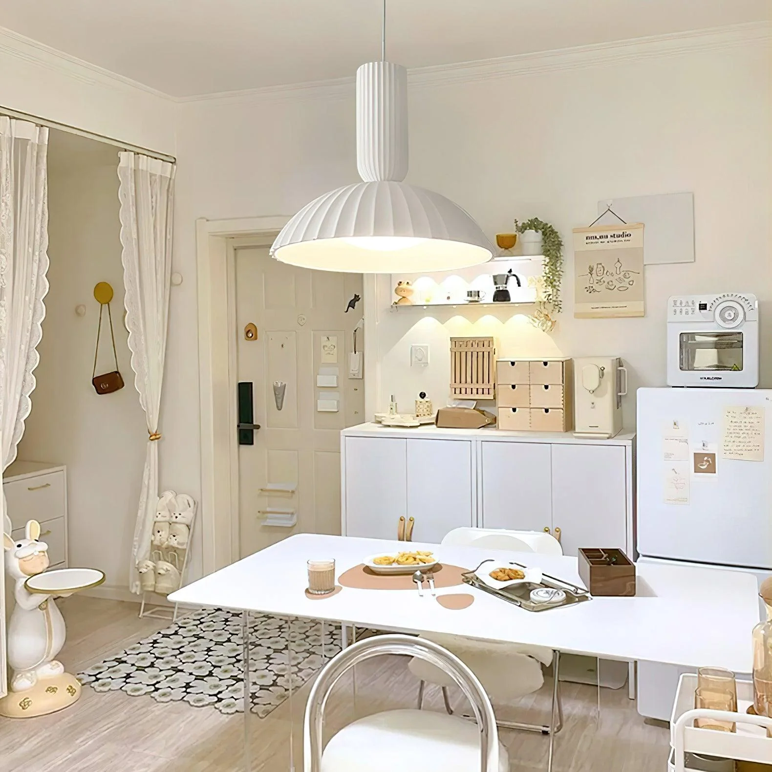 Resin Apollo Pendant Light - Image 4