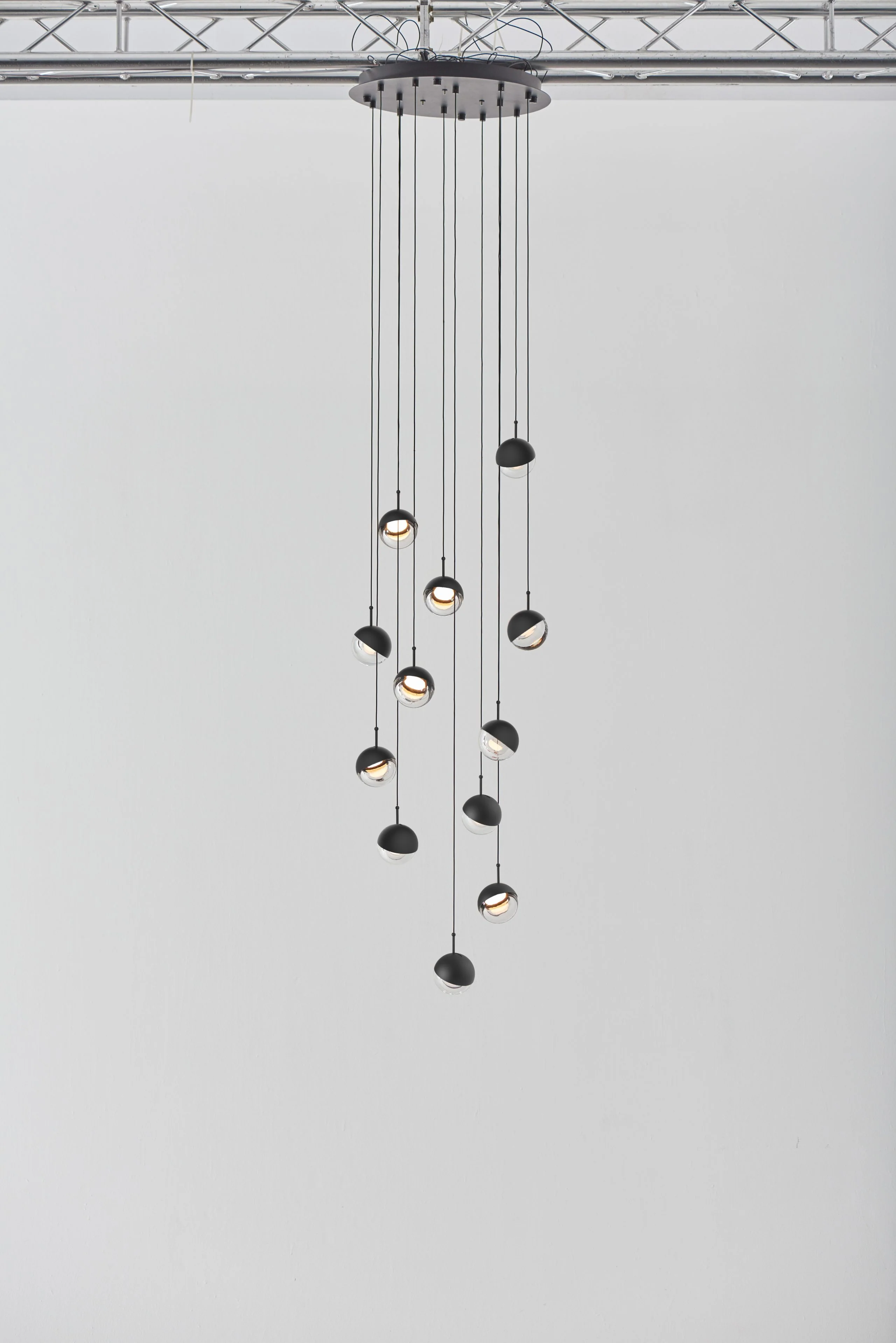 Restaurant Art LED Pendant Light - Image 111