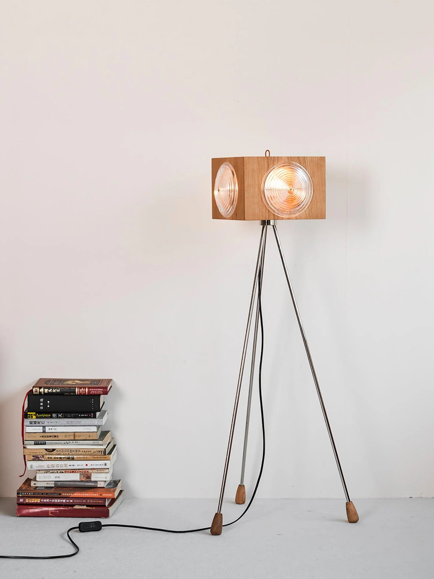 Retro Camera Focus Floor Lamp - Image 23