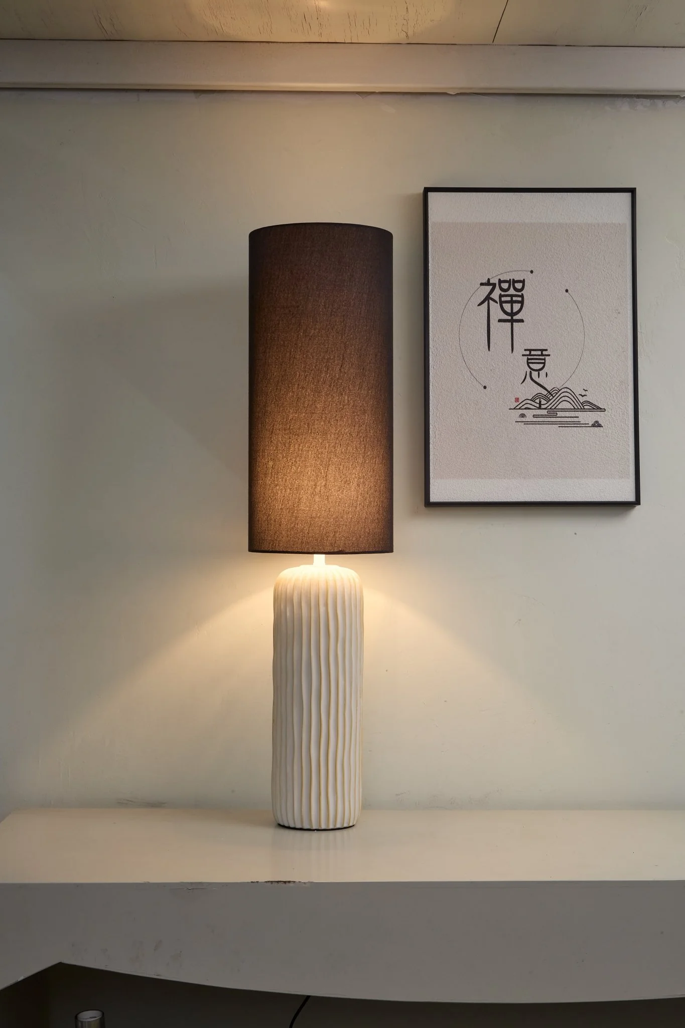 Ribbed Ceramic Column Table Lamp - Image 3