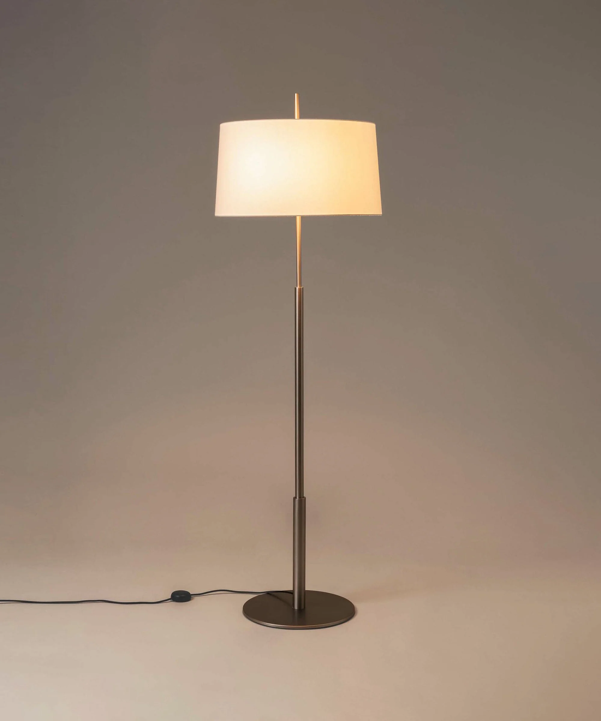Rilume Floor Lamp - Image 16