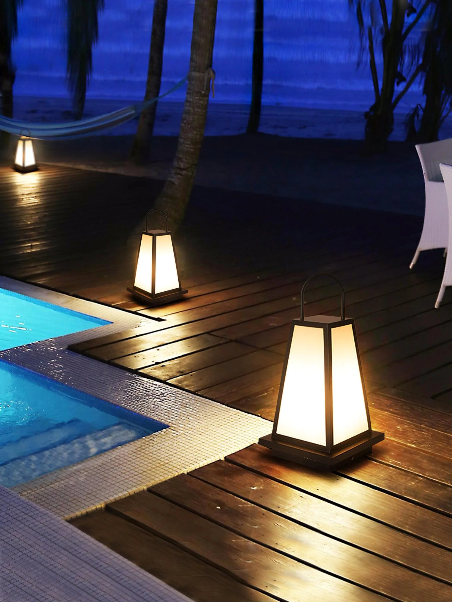 Roam Lantern Garden Outdoor Lamp - Image 26