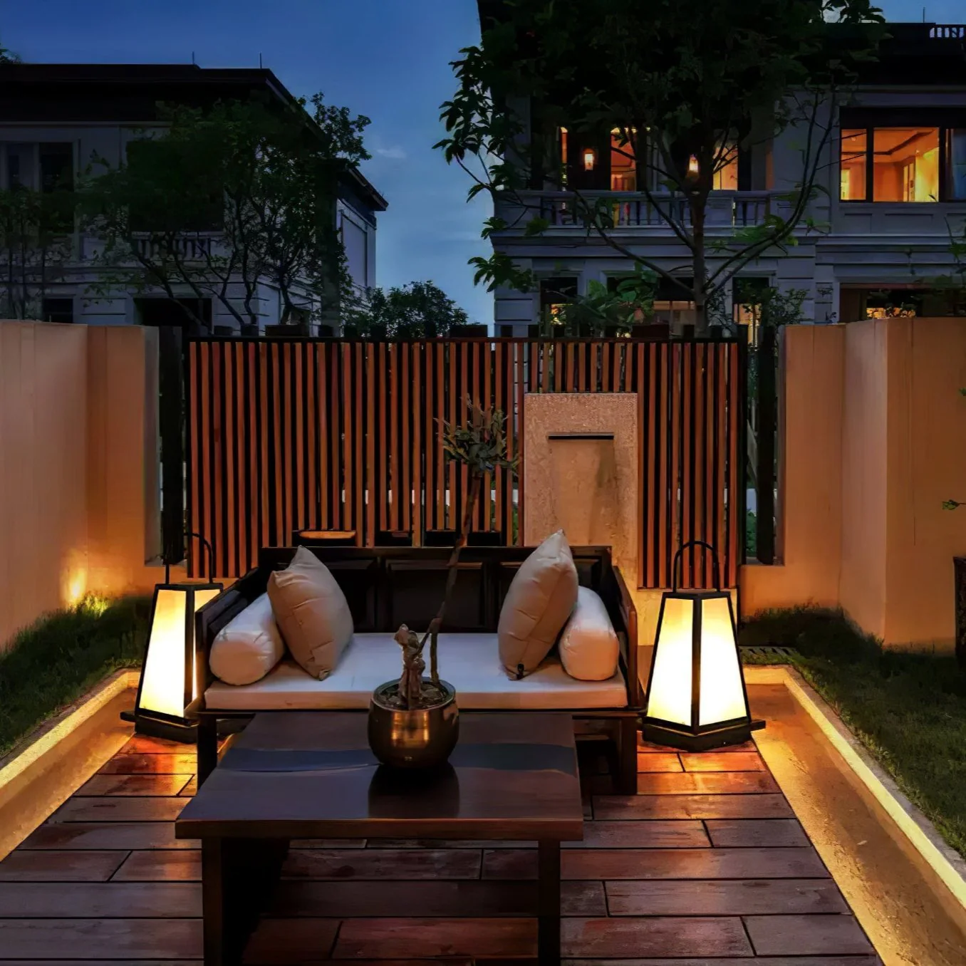 Roam Lantern Solar Outdoor Lamp - Image 41
