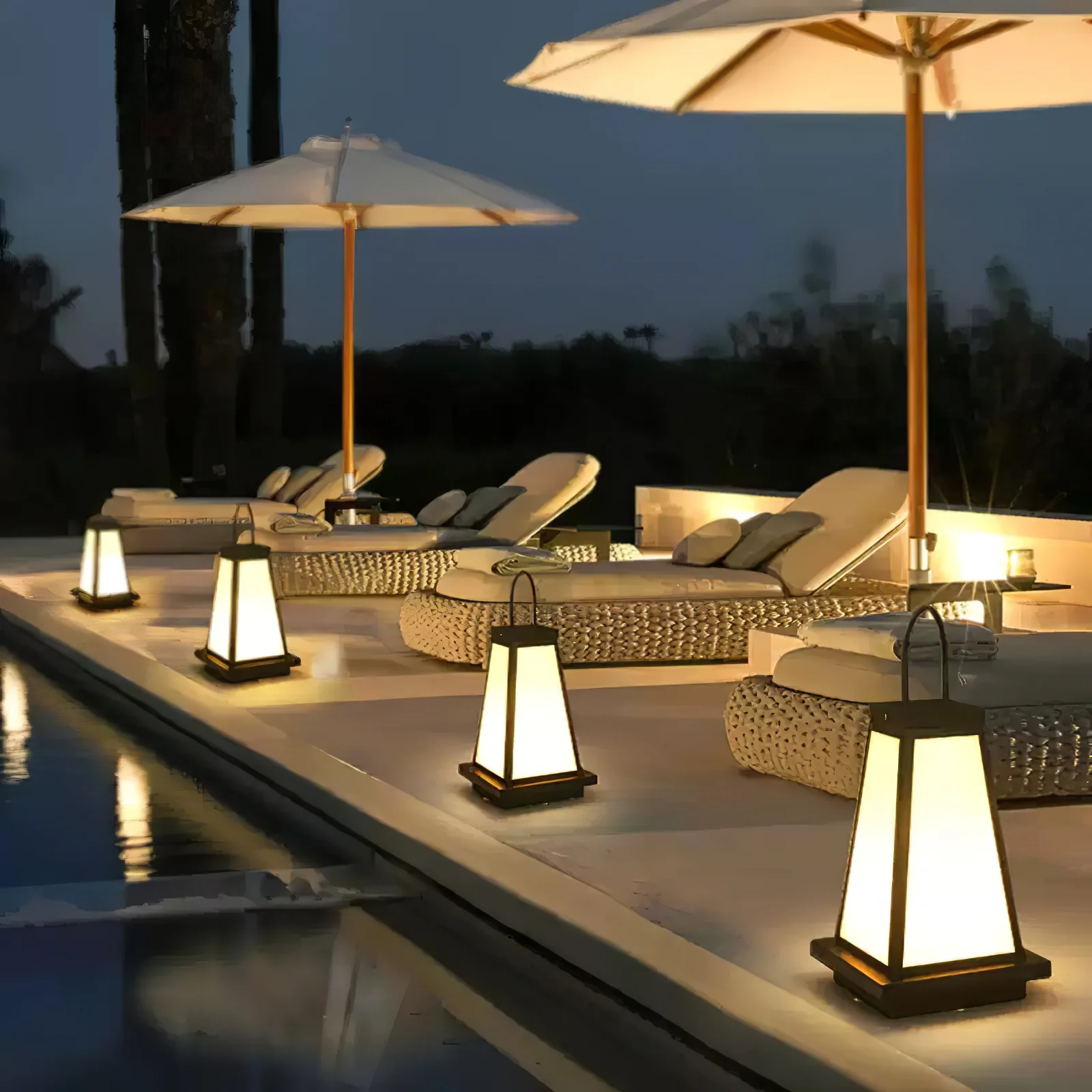 Roam Lantern Solar Outdoor Lamp - Image 47