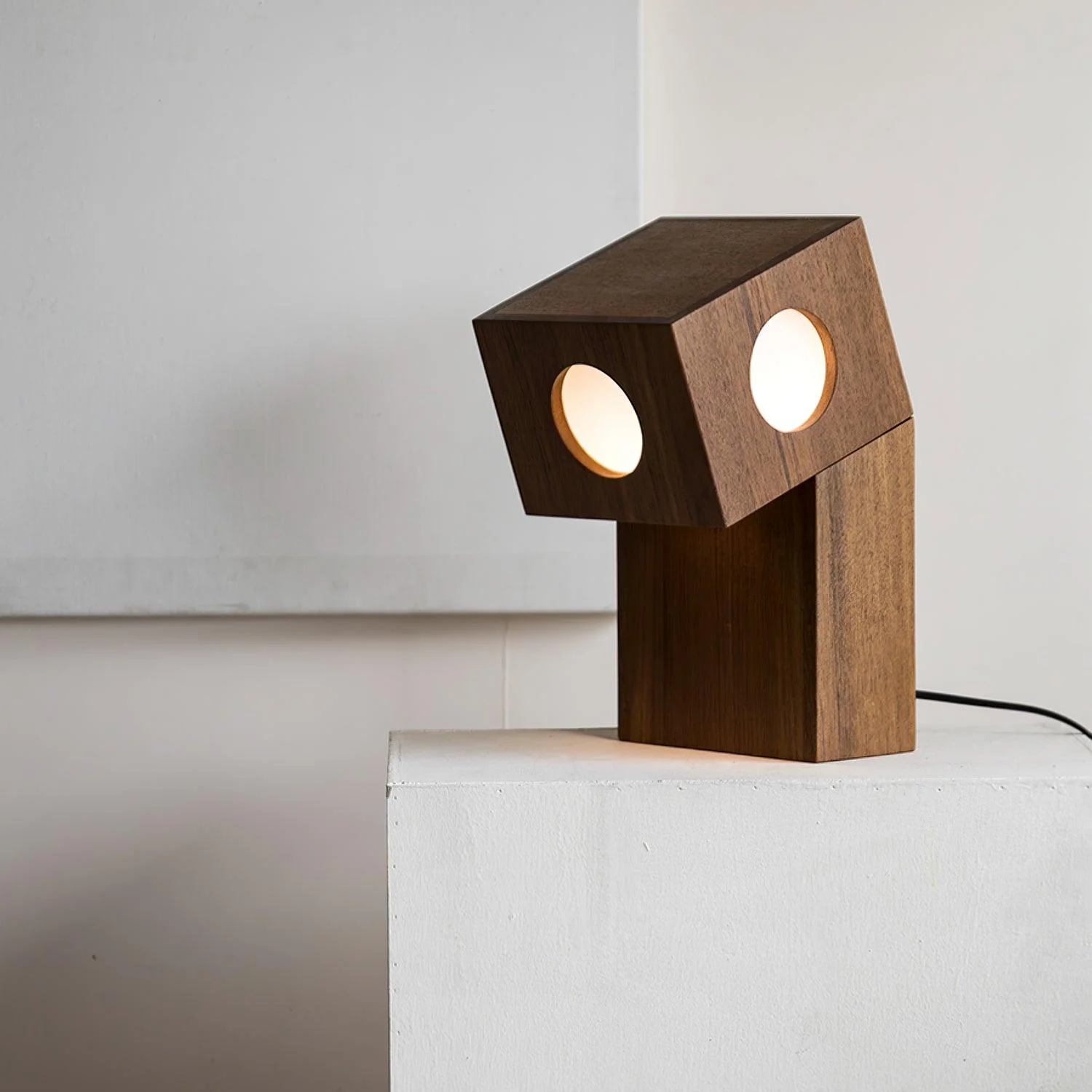 Robort Table Lamp - Image 5