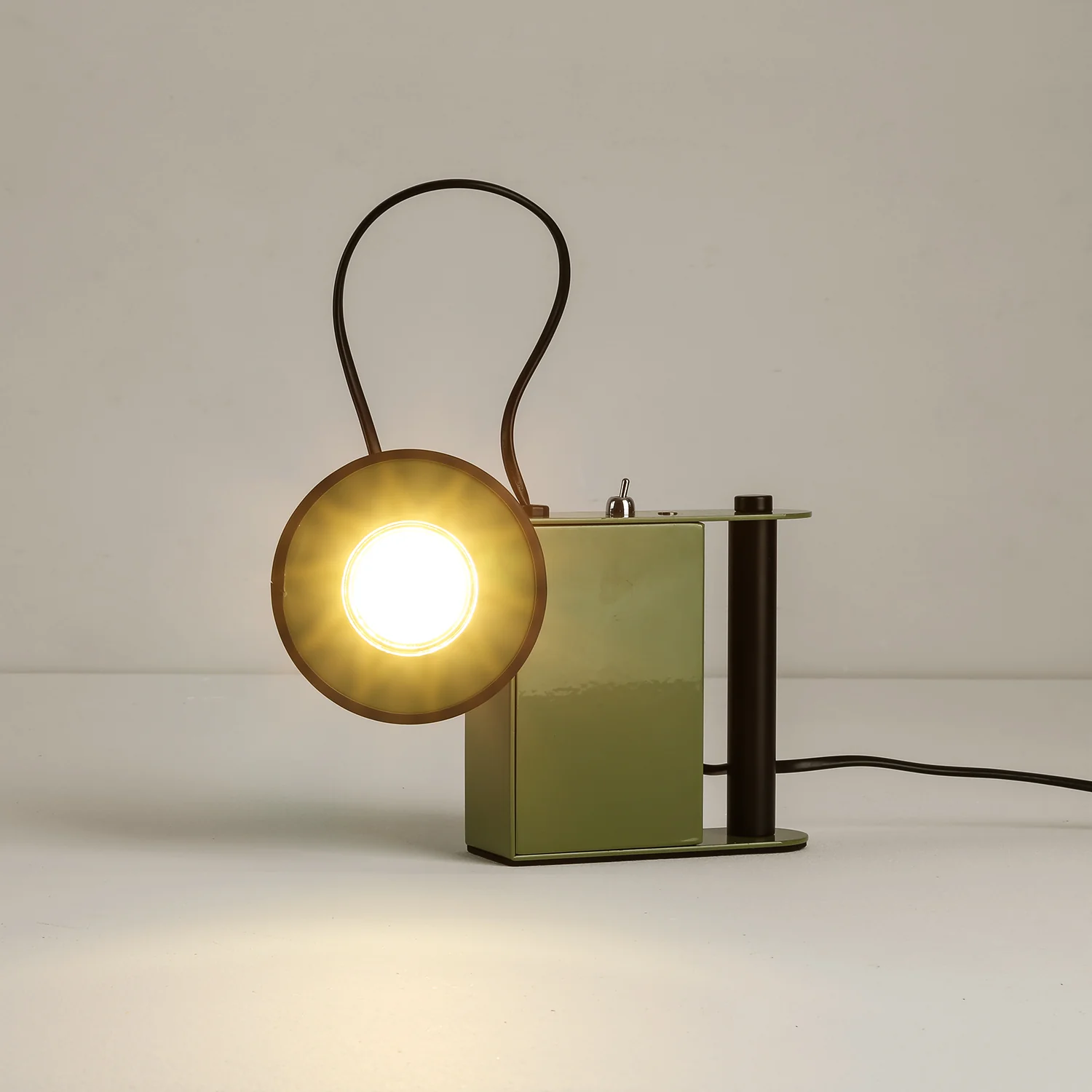 Roland Camera Table Light - Image 7