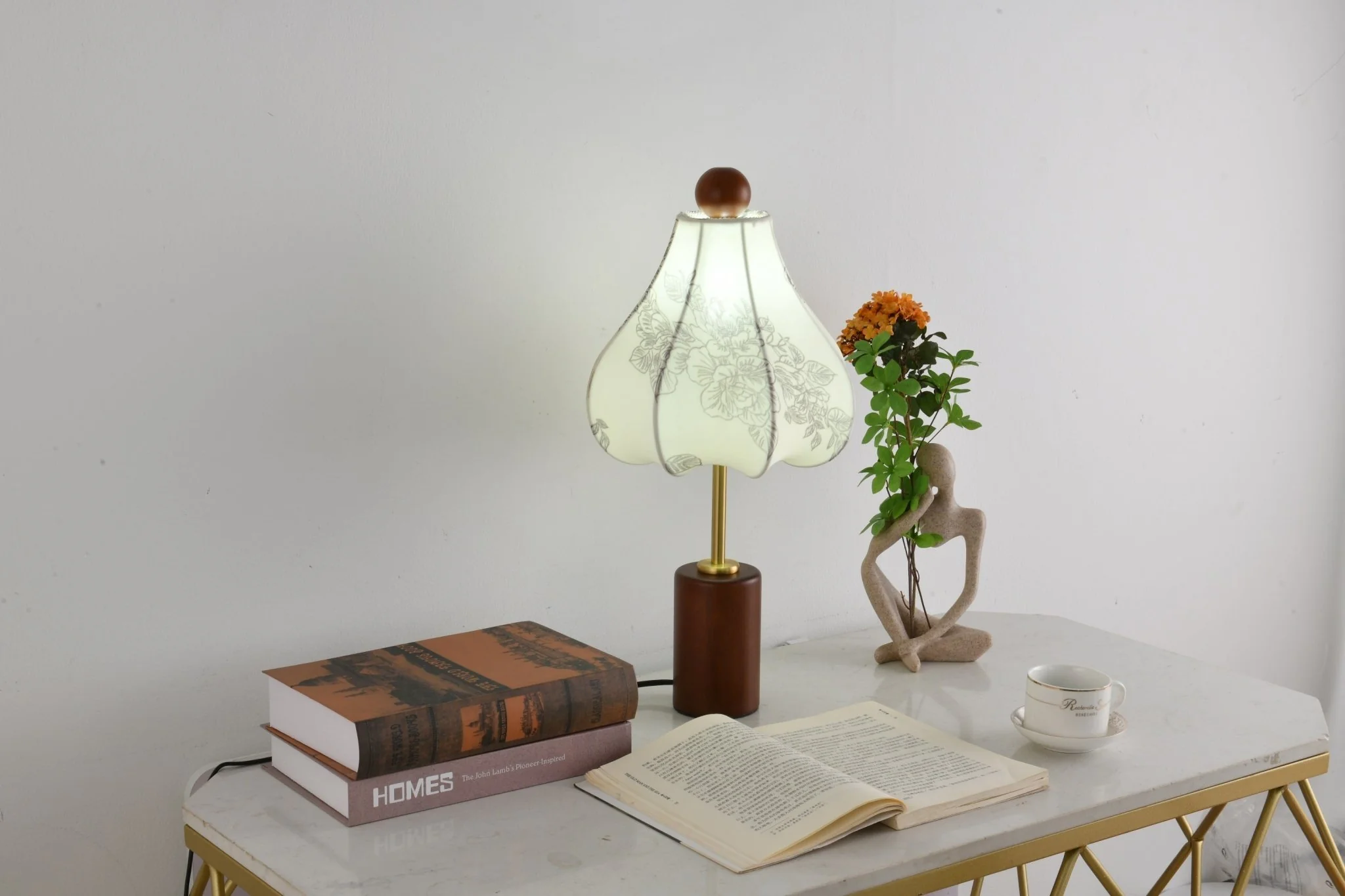 Roselle Vintage Table Lamp - Image 9
