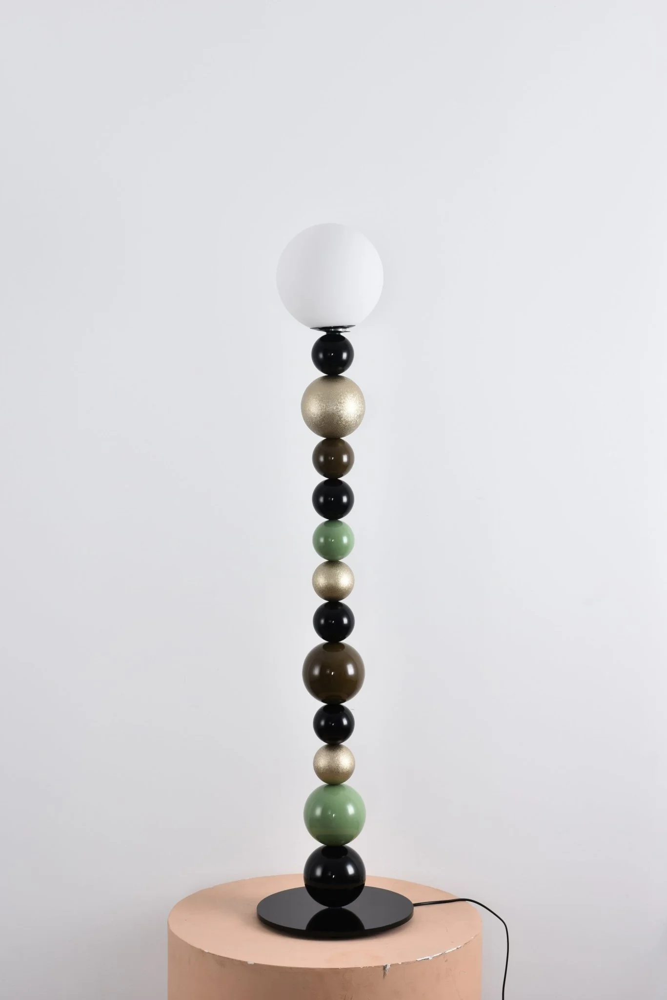 Round Balls Stacking Floor Lamp - Image 31