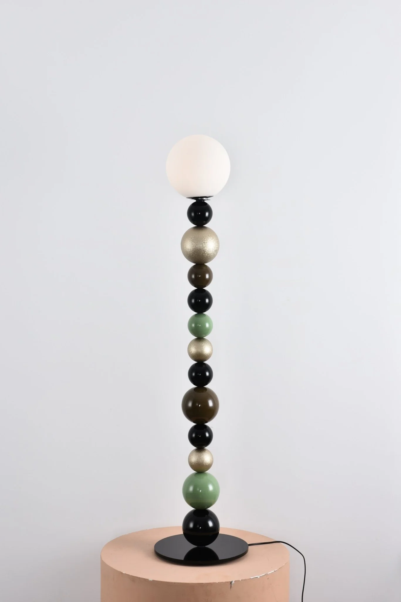 Round Balls Stacking Floor Lamp - Image 32