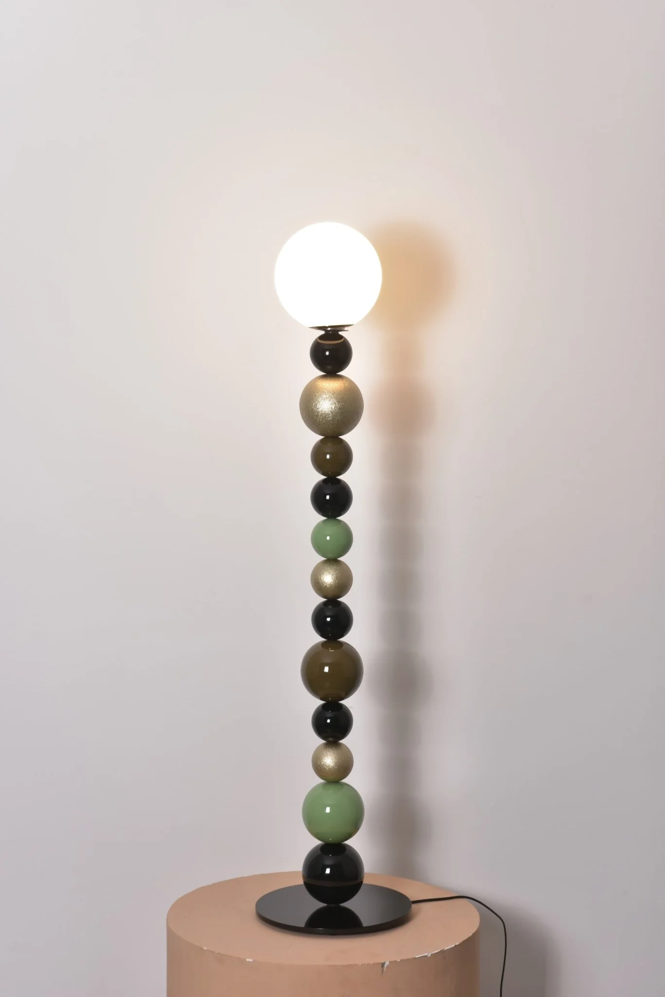 Round Balls Stacking Floor Lamp - Image 34