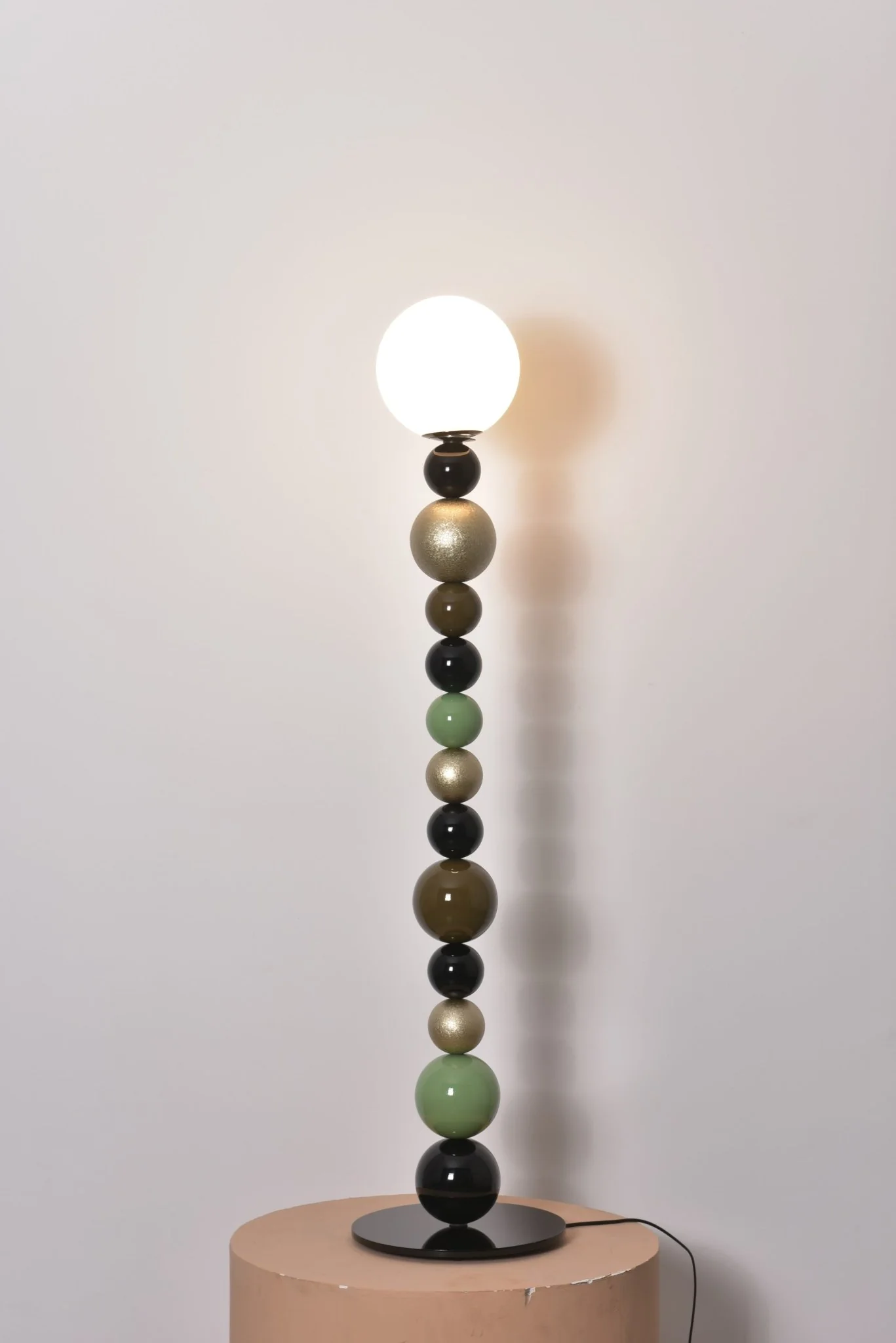 Round Balls Stacking Floor Lamp - Image 35