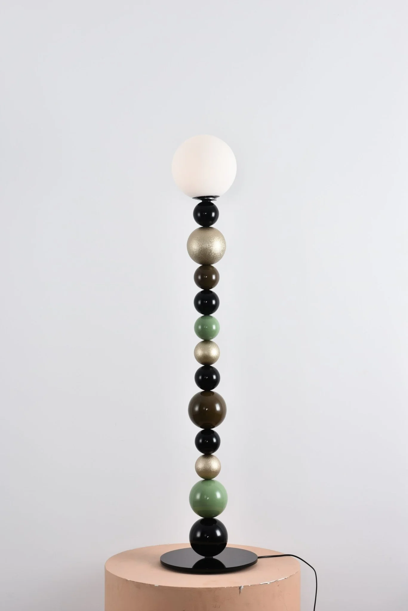 Round Balls Stacking Floor Lamp - Image 38