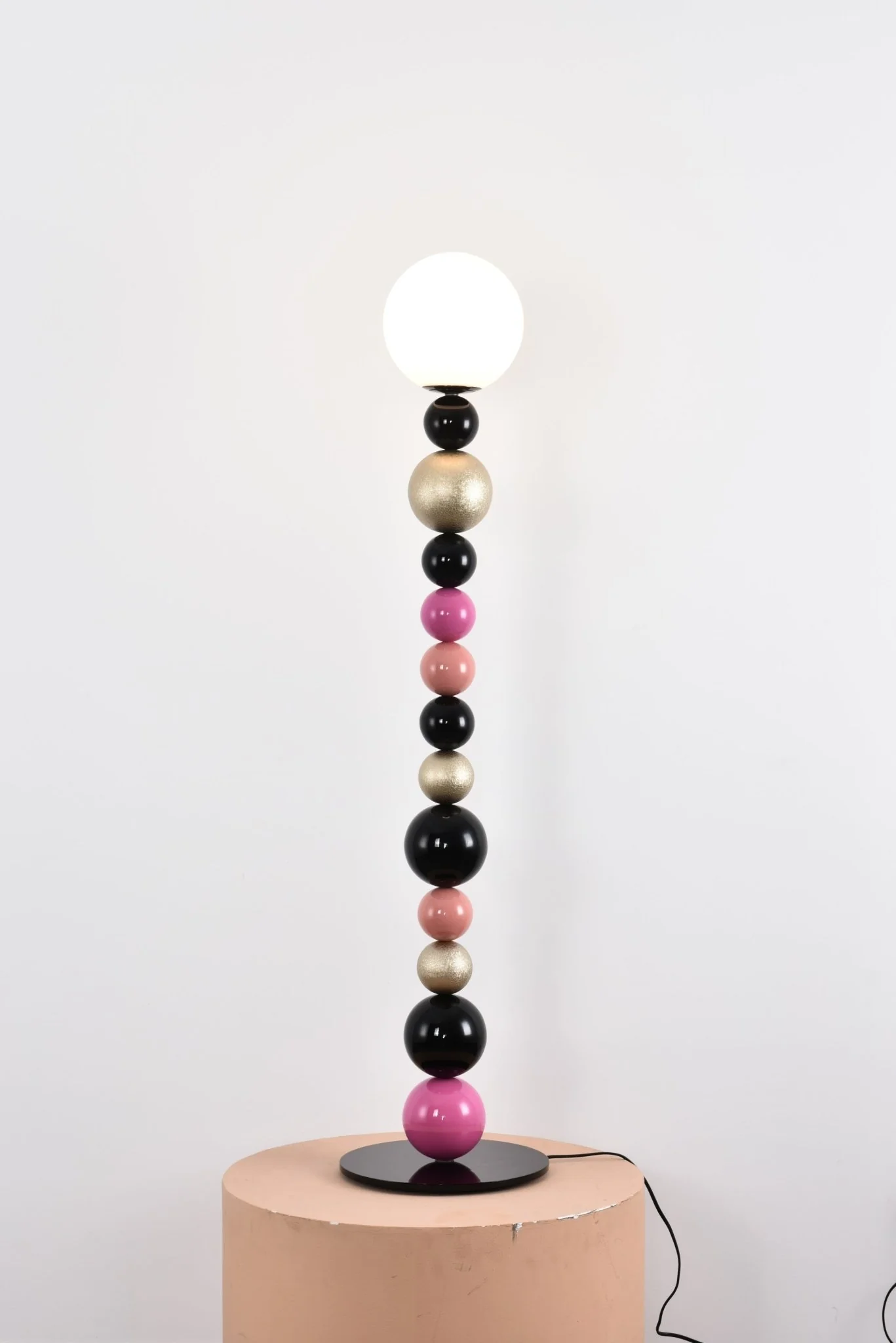 Round Balls Stacking Floor Lamp - Image 42